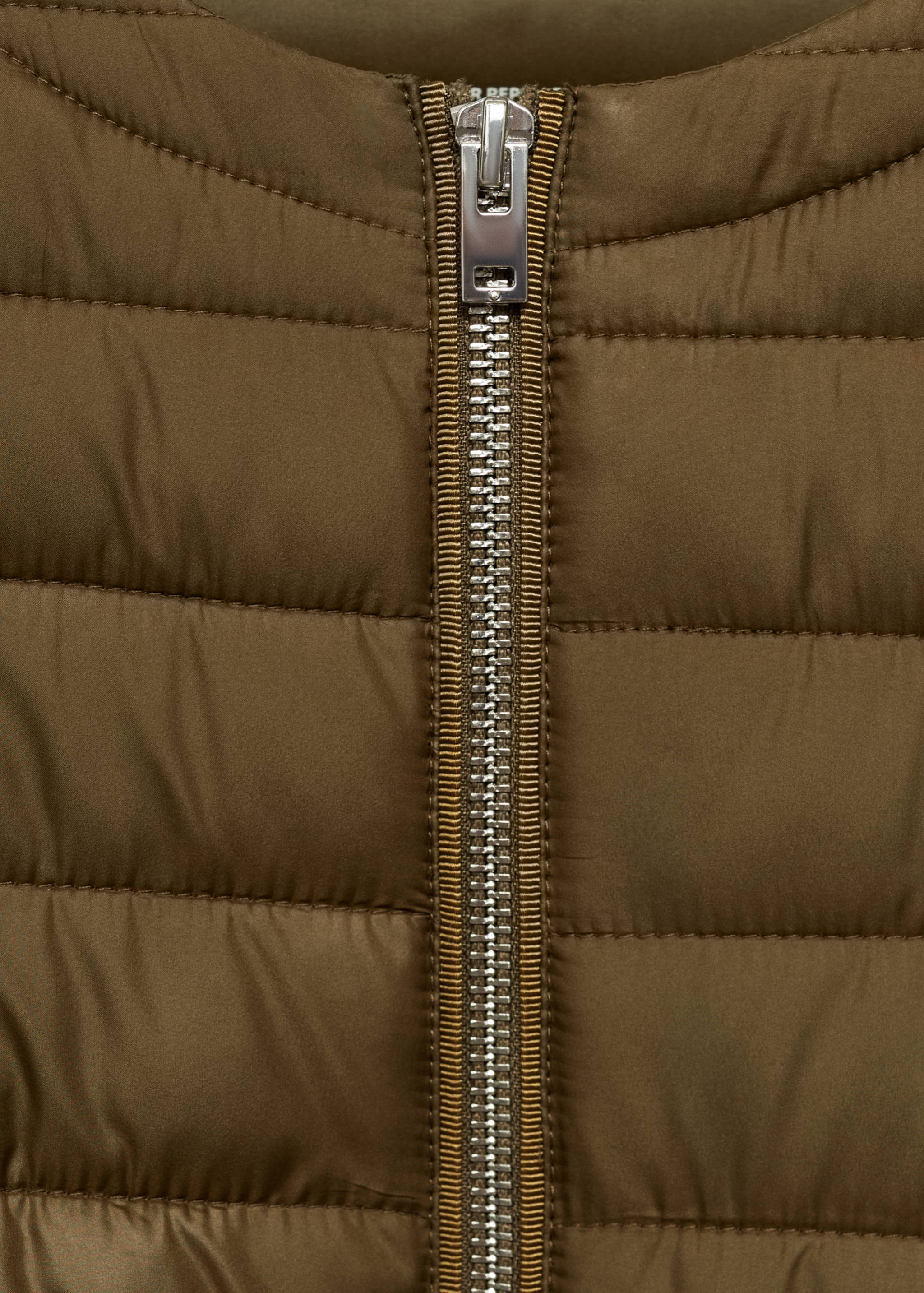 Pocket quilted jacket - Details of the article 8