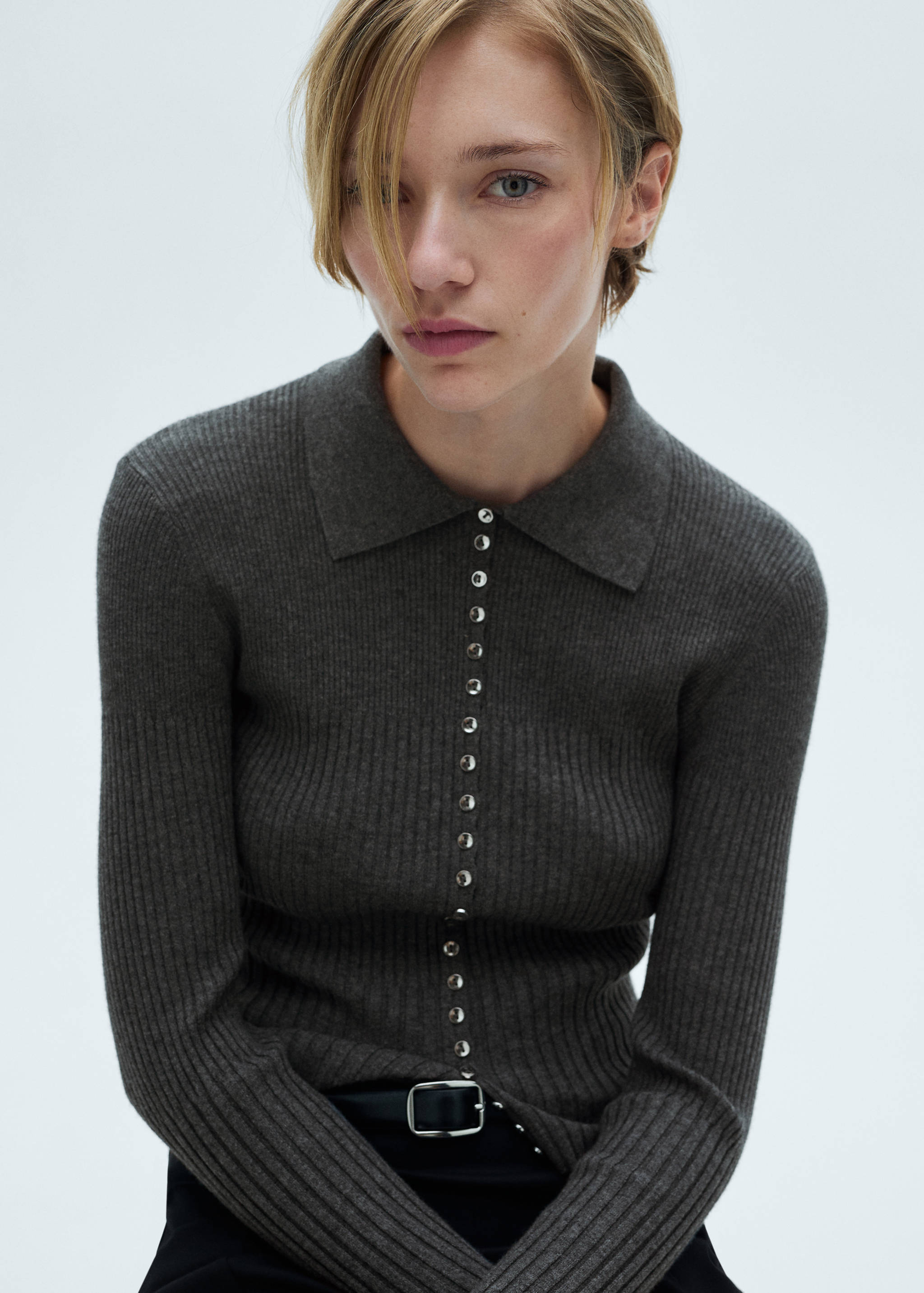 Pull-over avec boutons décoratifs - Détail de l'article 6