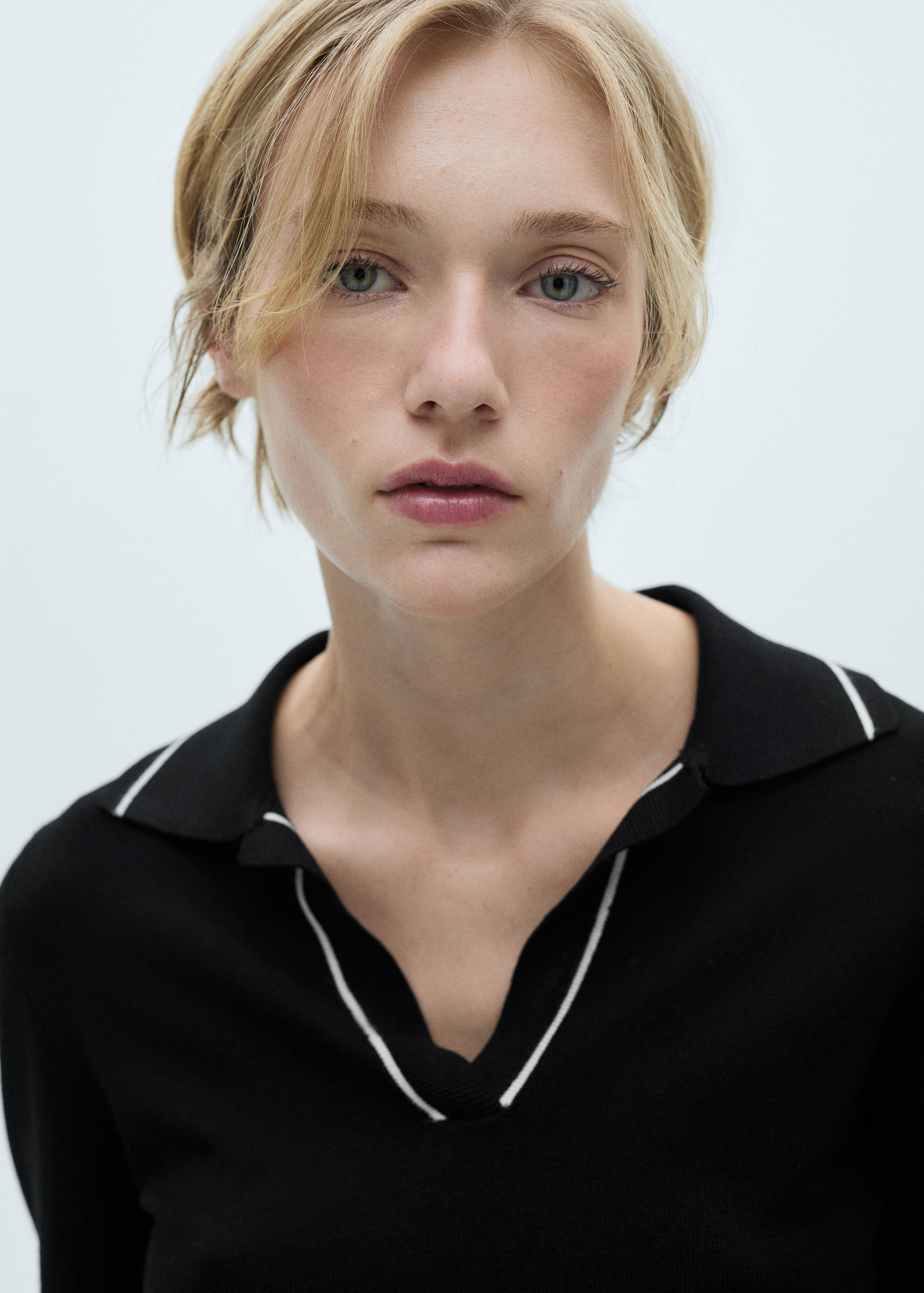 Knitted polo-neck sweater - Details of the article 1