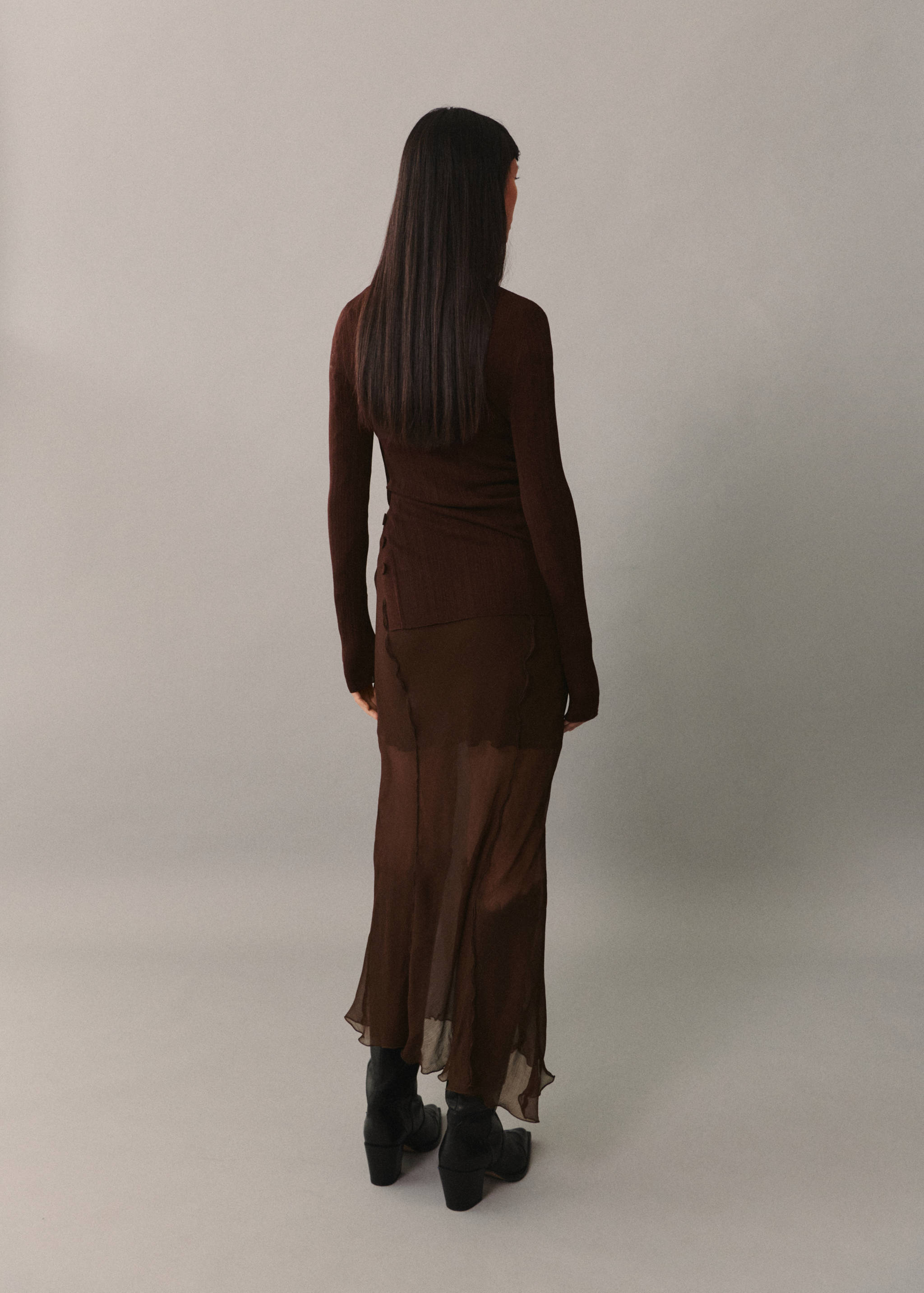 Camiseta semitransparente detalle botones - Reverso del artículo