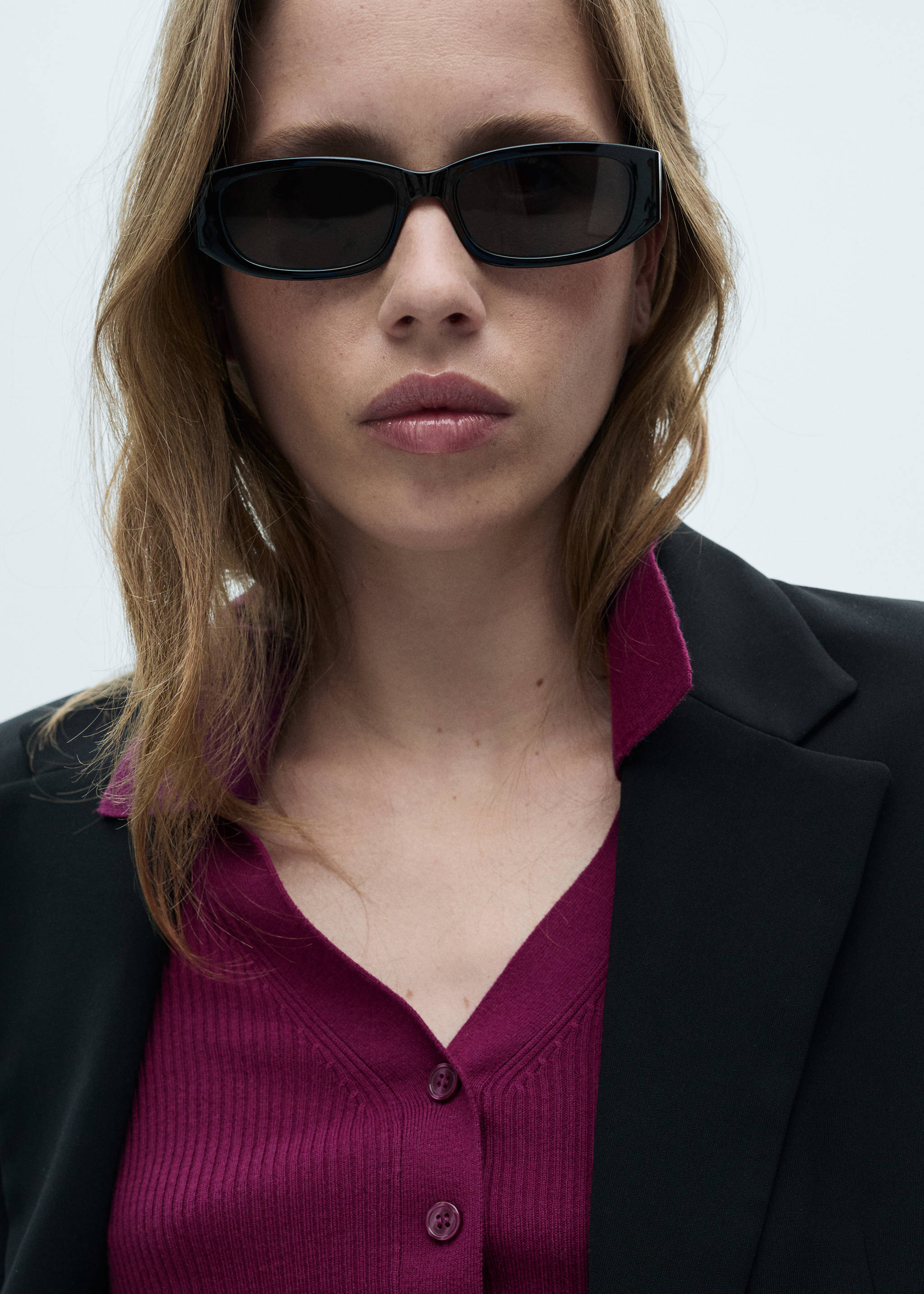 Ribbed sweater with buttons - Details of the article 1