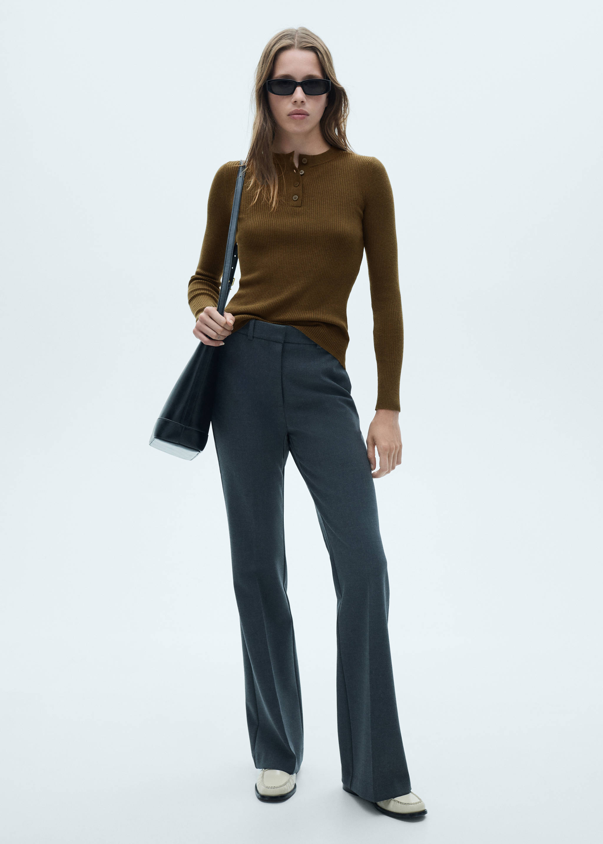 Ribbed sweater with buttons - General plane