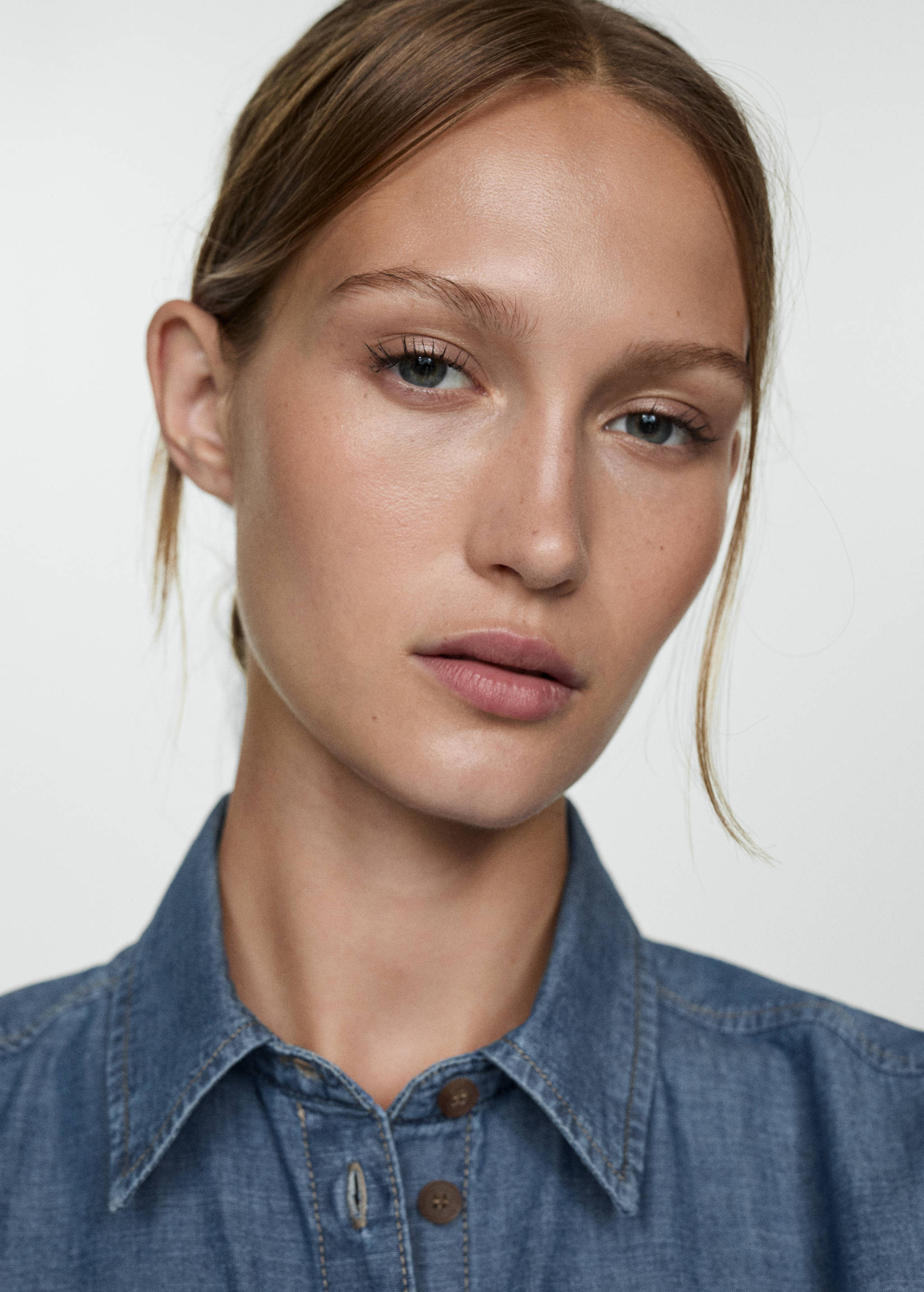 Pocket denim shirt - Details of the article 1