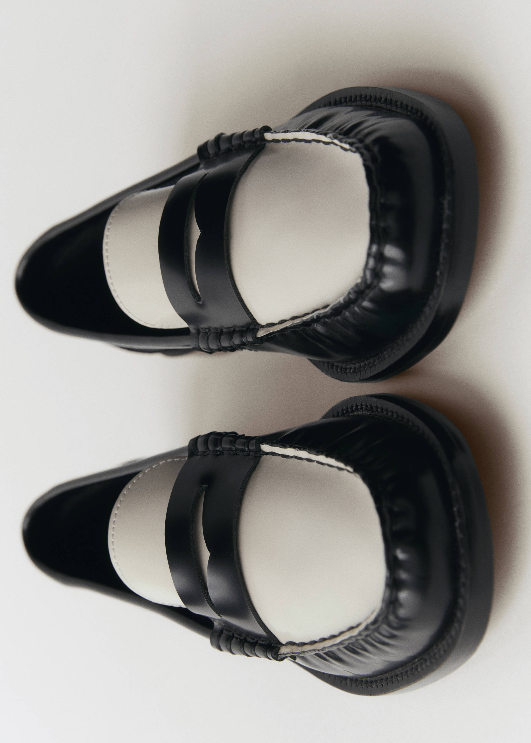 Two-tone leather loafers - Details of the article 3