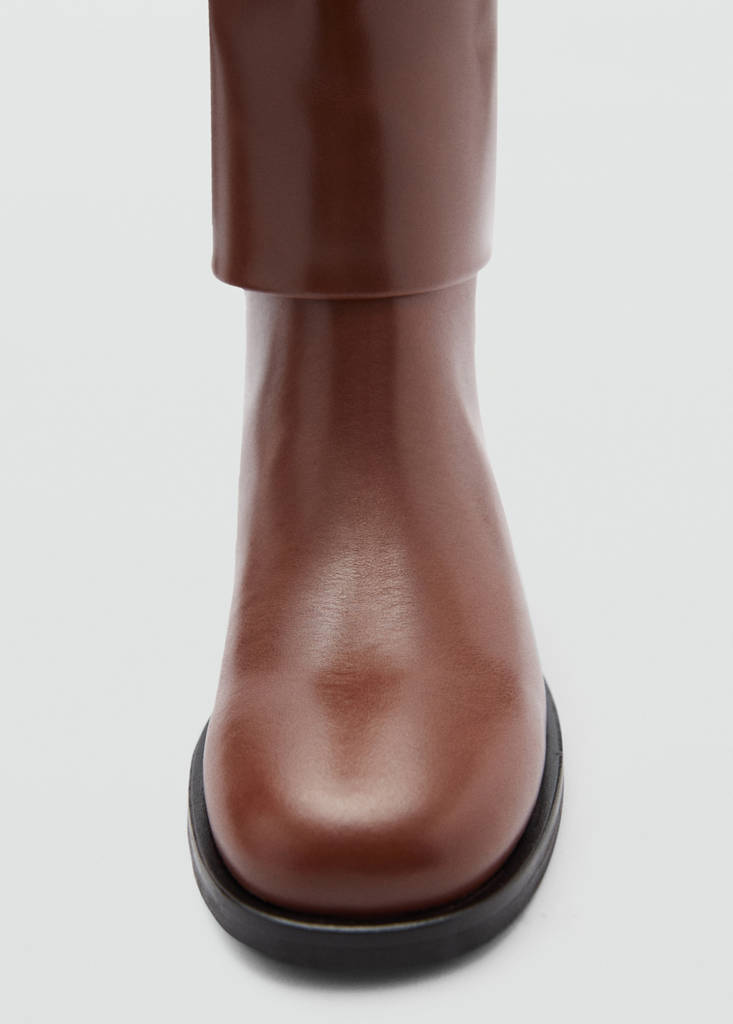 Leather boots with decorative buckle — Cognac
