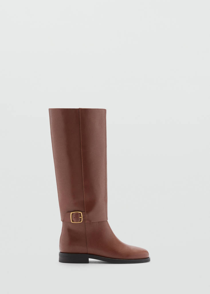 Leather boots with decorative buckle — Cognac