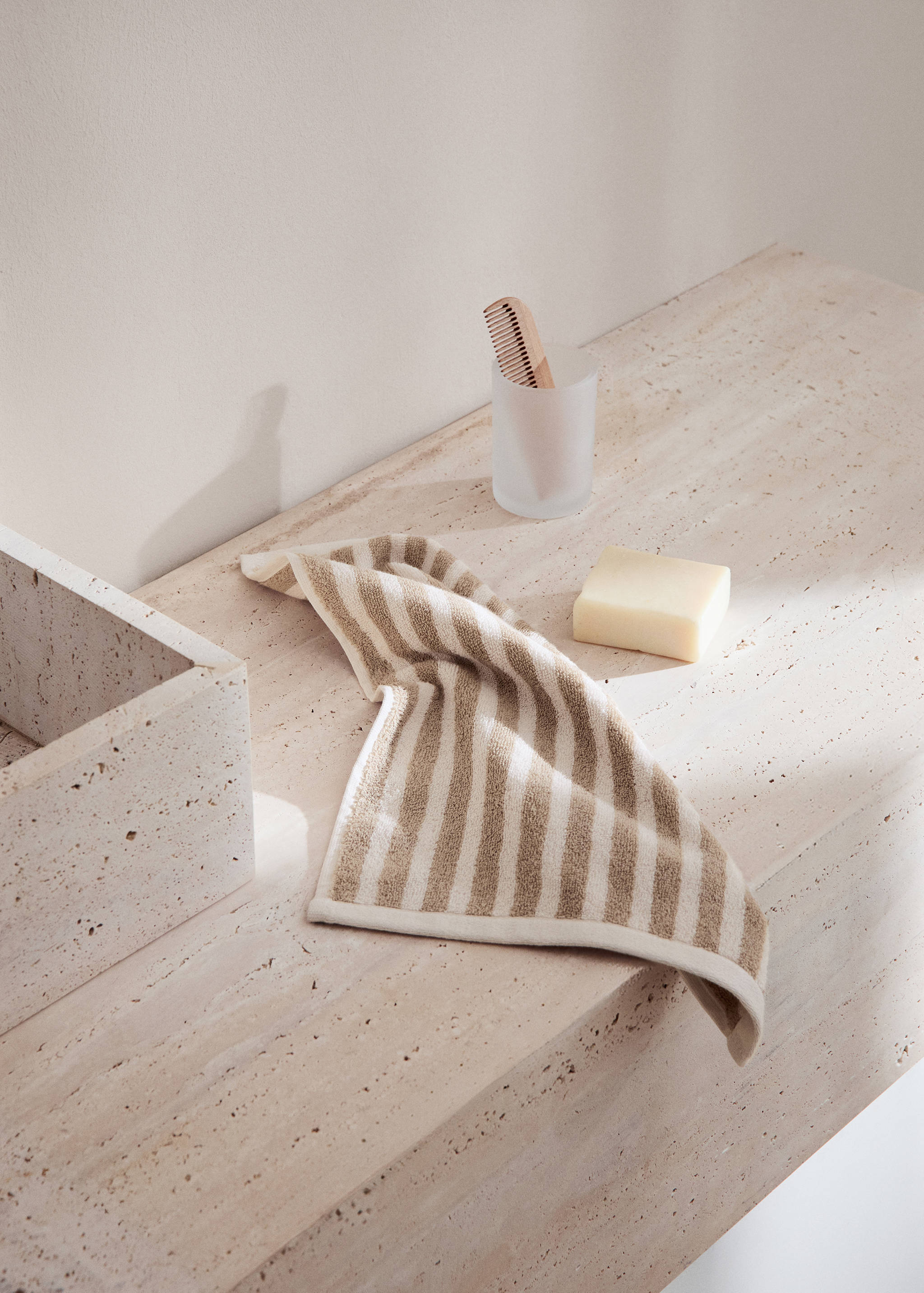 100% cotton bath towel with striped design 90x150cm - General plane