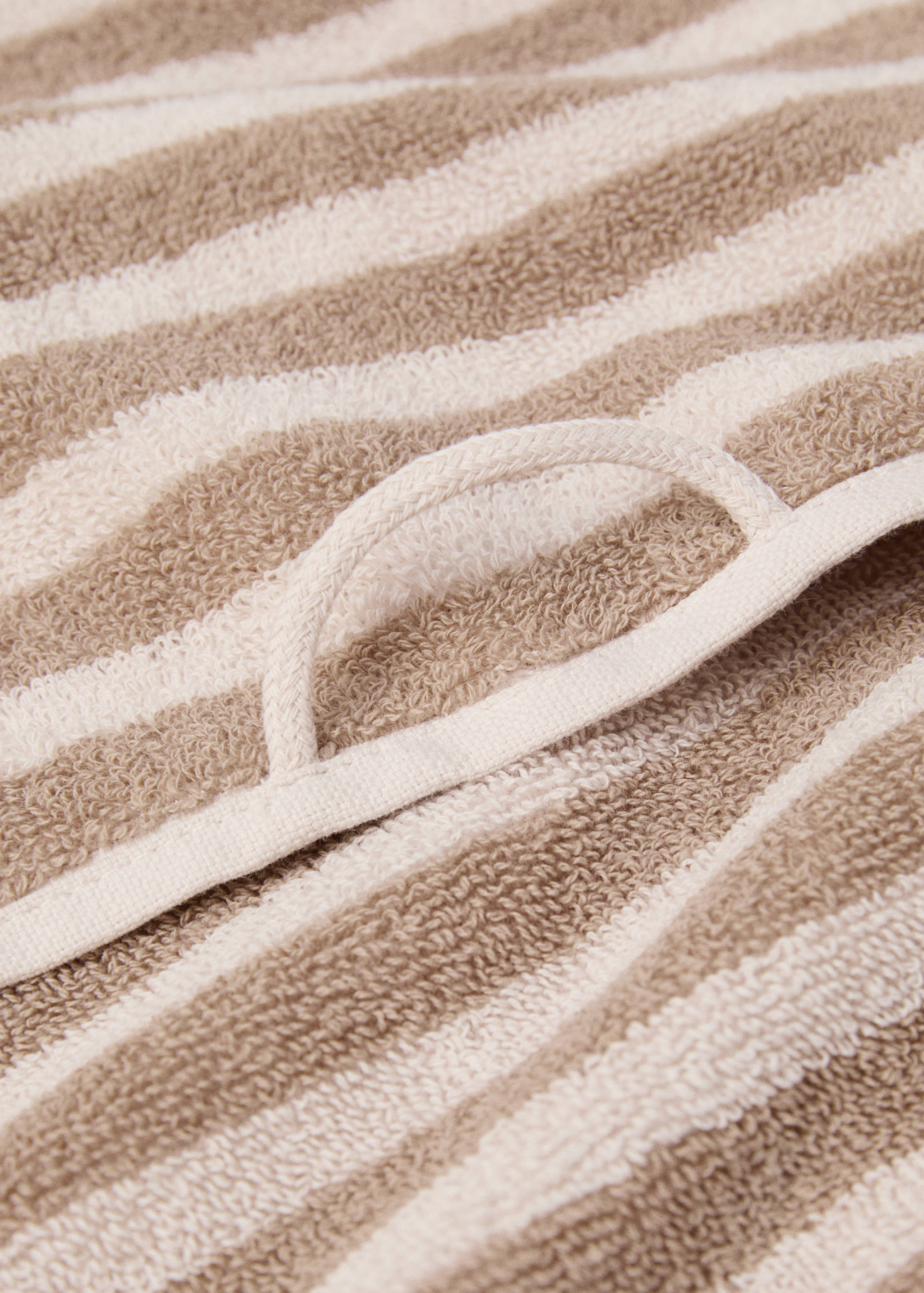 100% cotton striped design hand towel 90x150cm - Details of the article 1