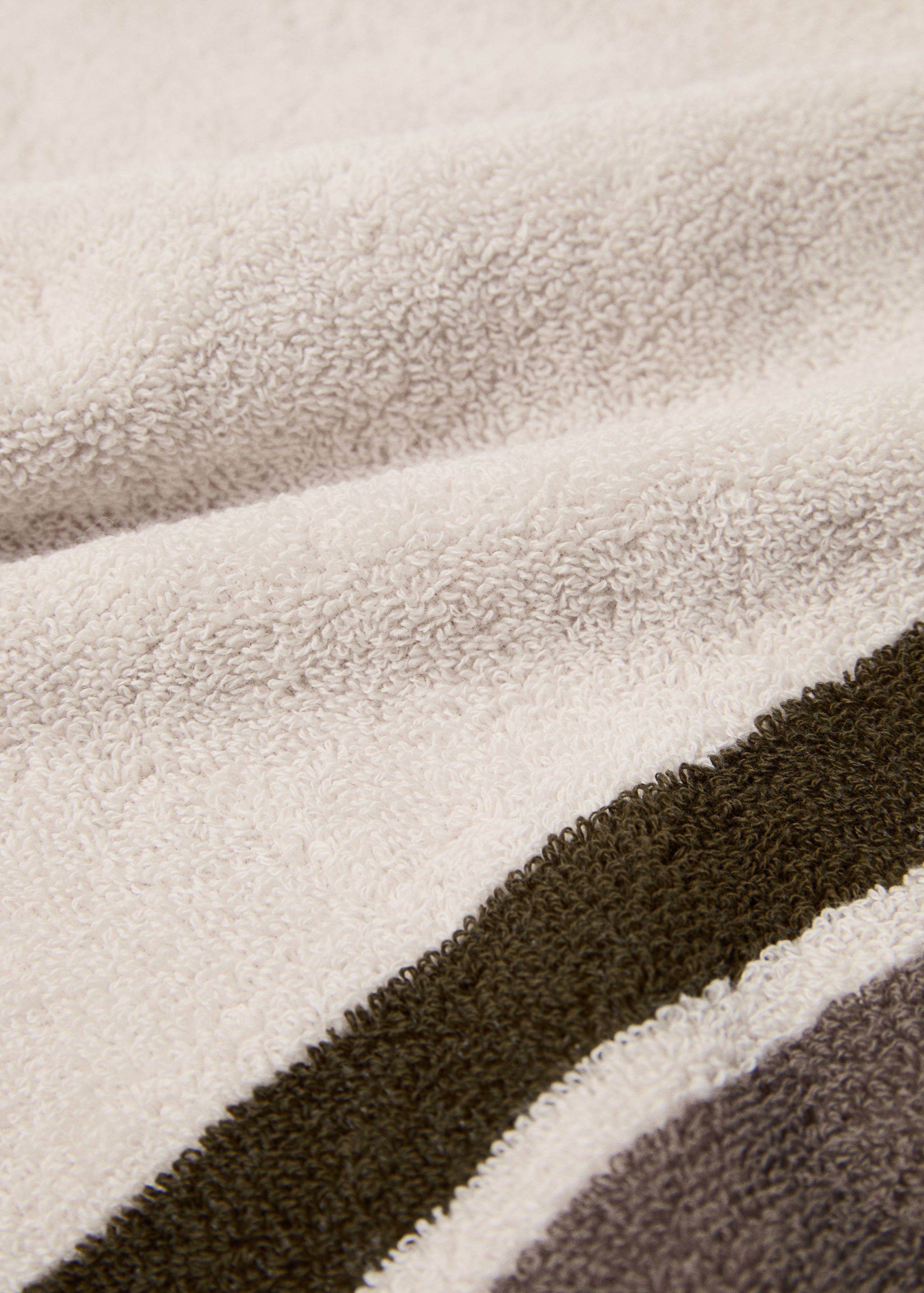 Striped 100% cotton bath towel 90x150cm - Details of the article 3