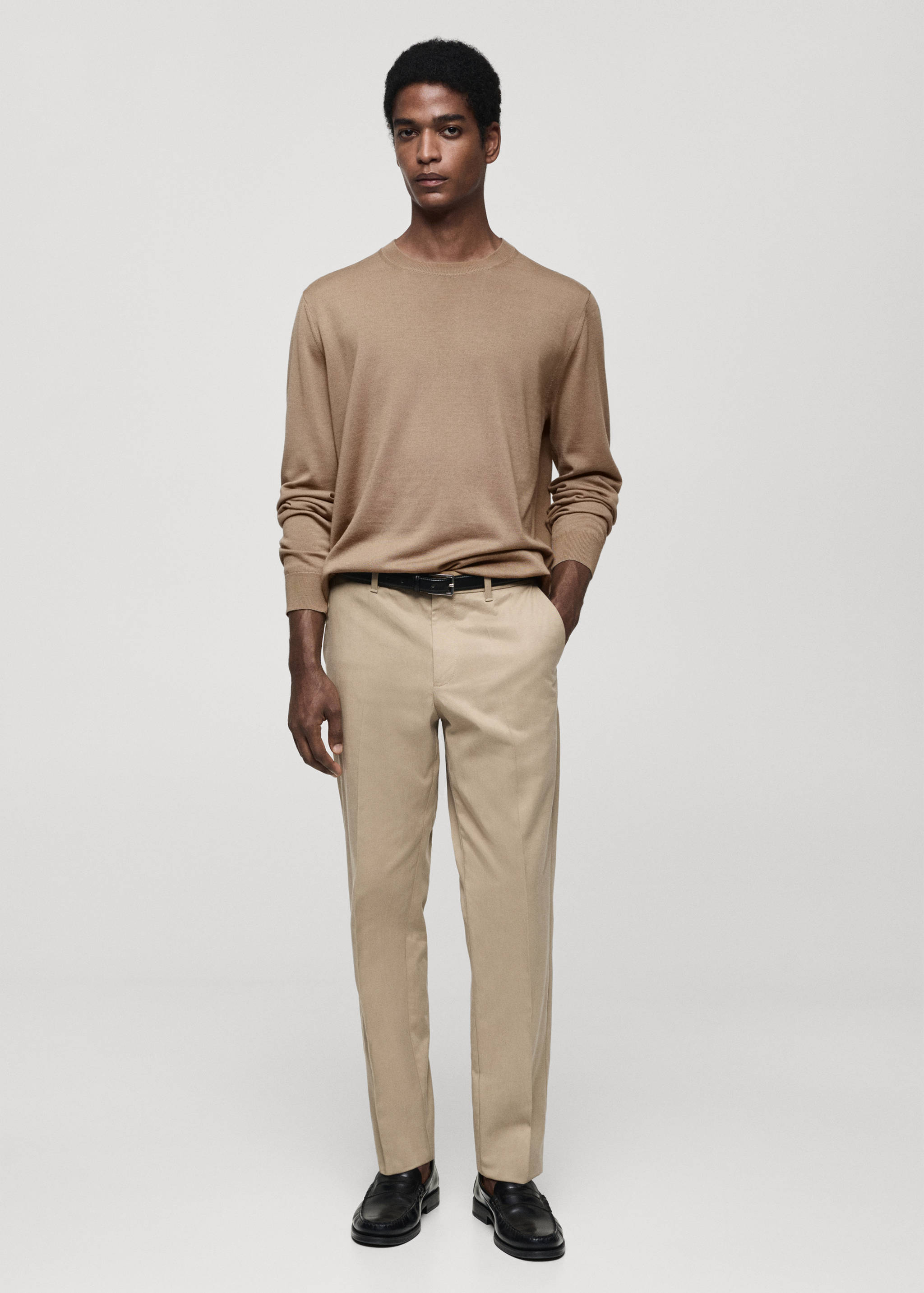 100% wool medium-knit sweater - General plane