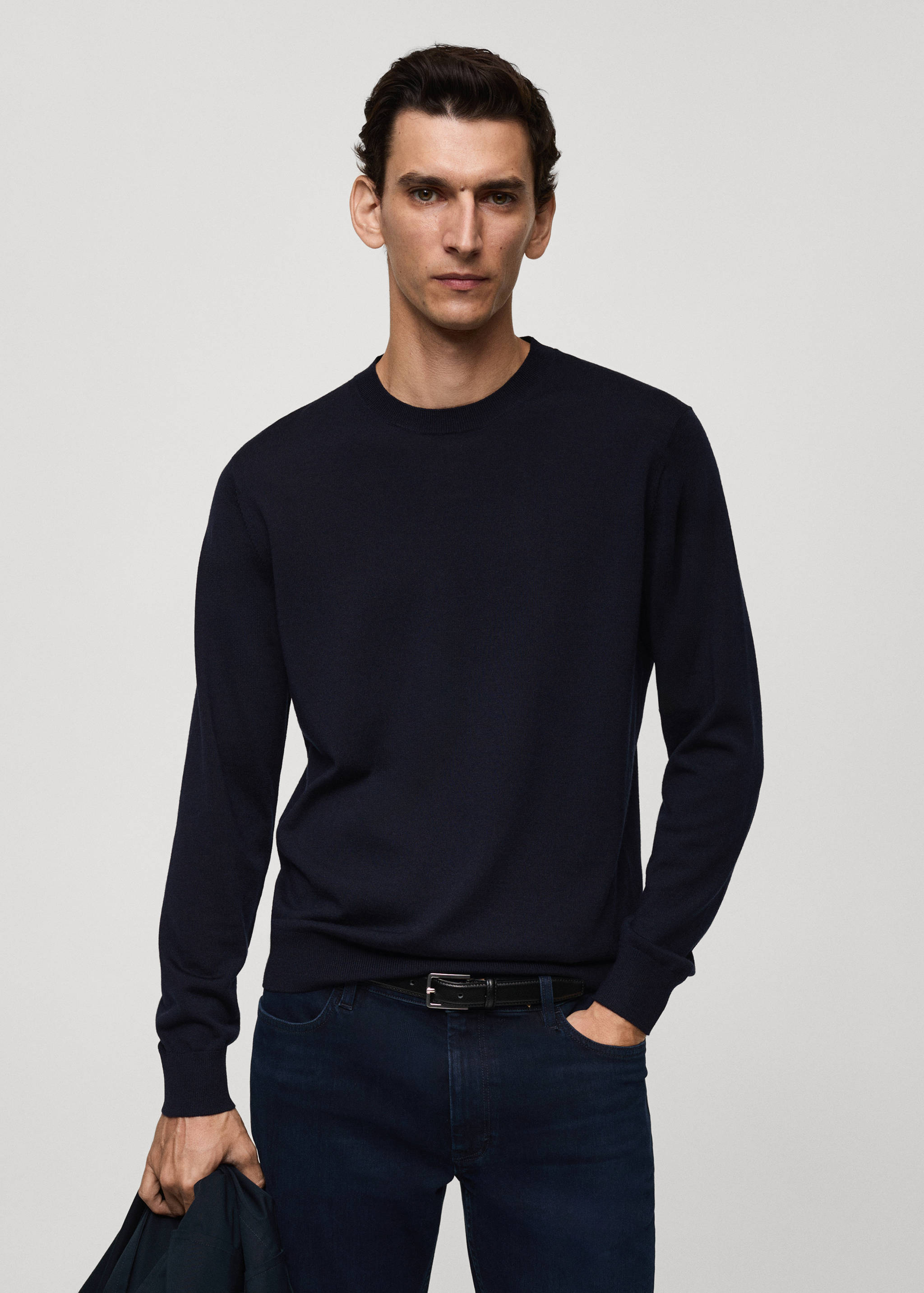 100% wool medium-knit sweater - Medium plane
