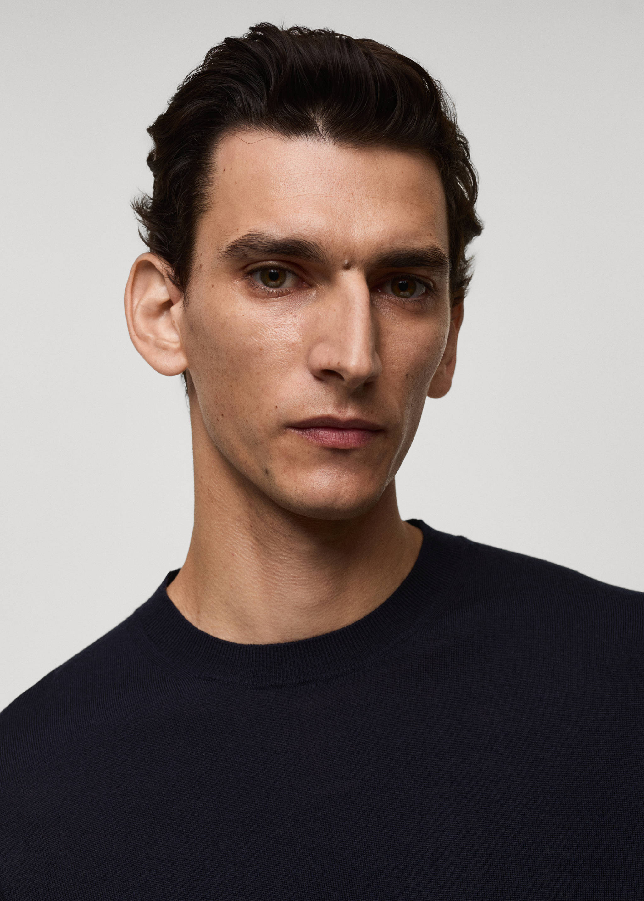 100% wool medium-knit sweater - Details of the article 1