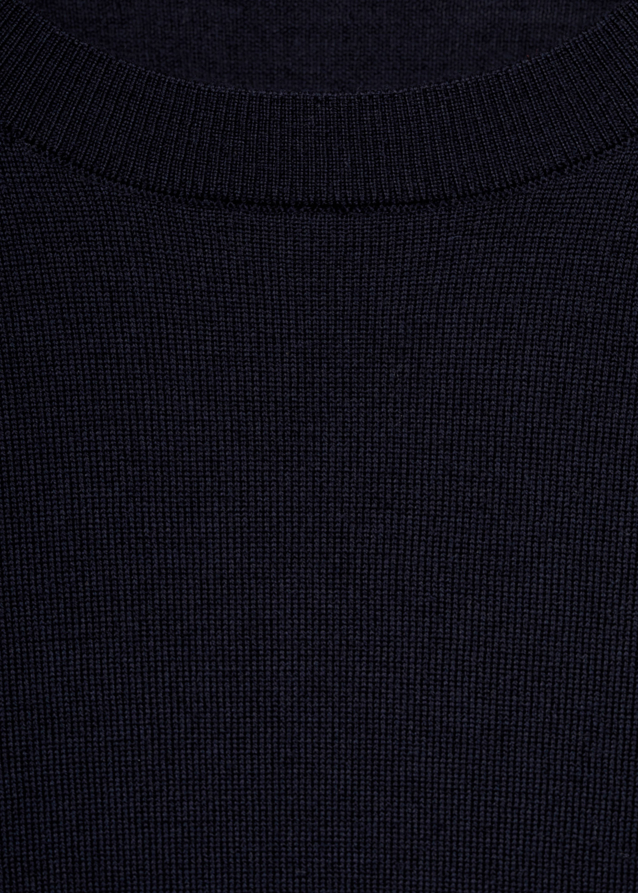 100% wool medium-knit sweater - Details of the article 0
