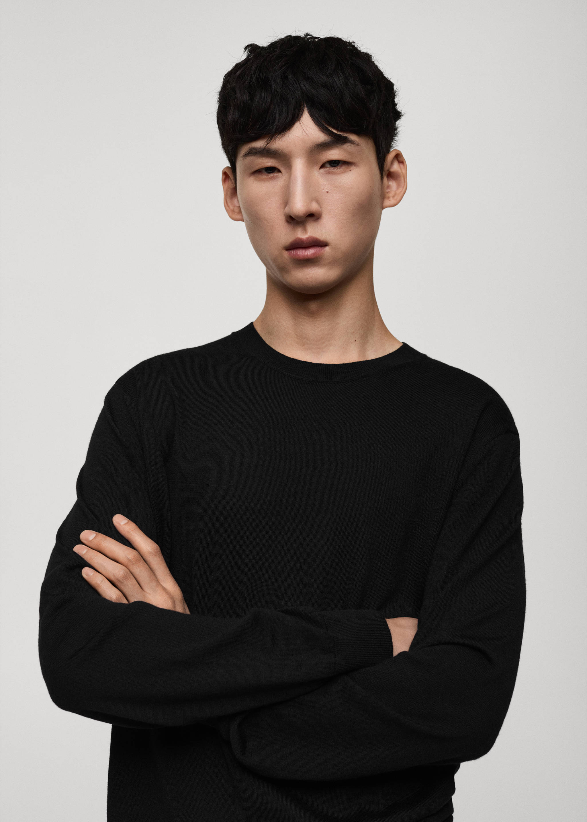 100% wool medium-knit sweater - Details of the article 1