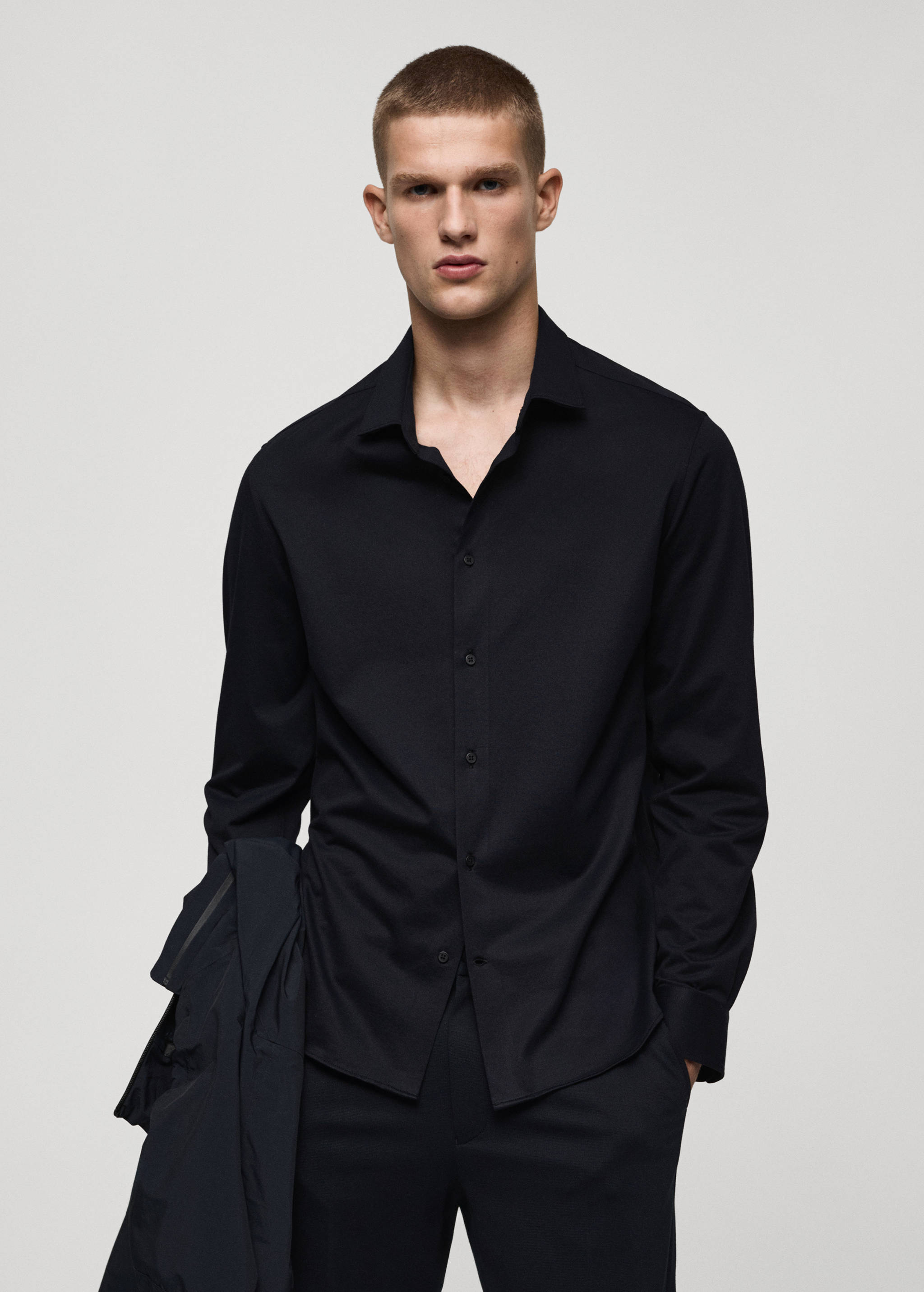 Немнущаяся рубашка regular fit - Средний план