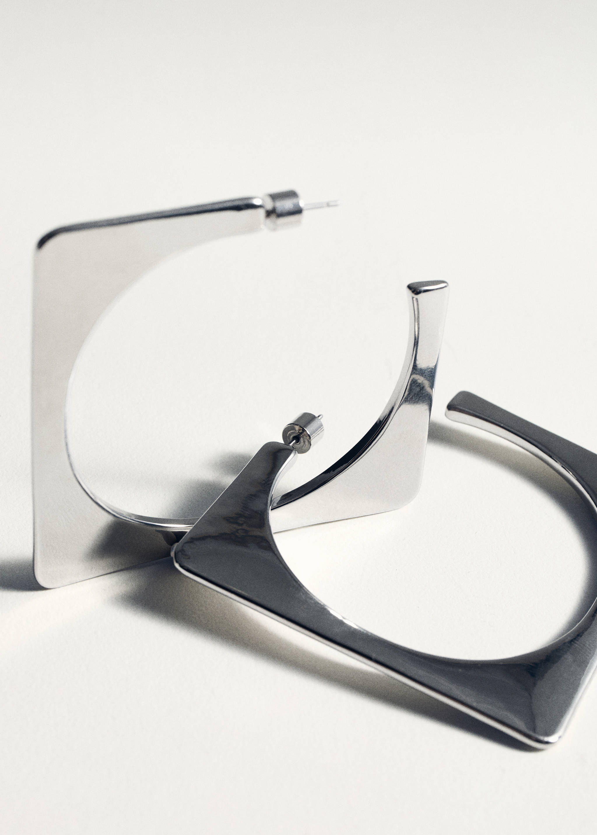 Square maxi-hoop earrings - Details of the article 5