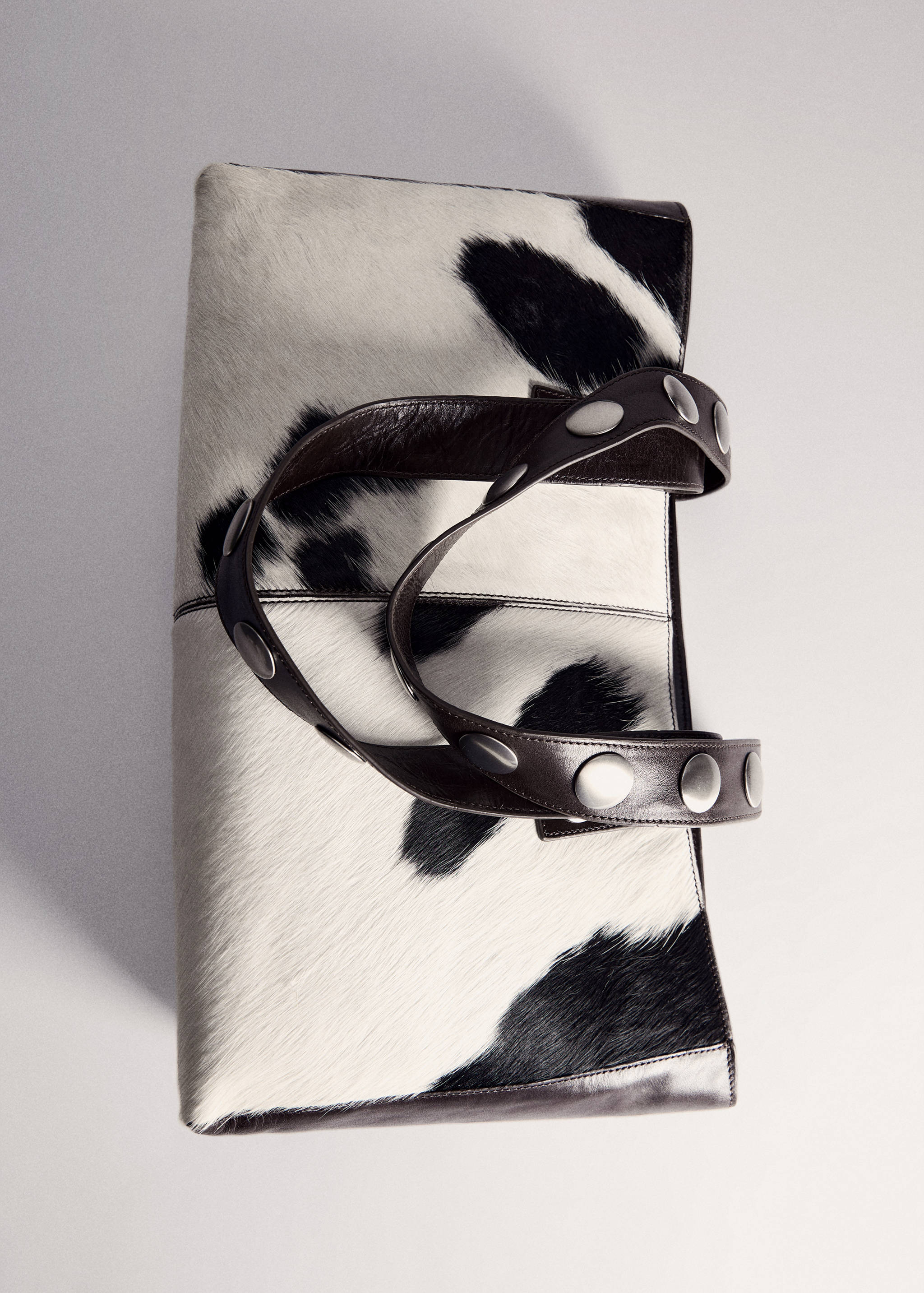 Suede bag with studs - Details of the article 5