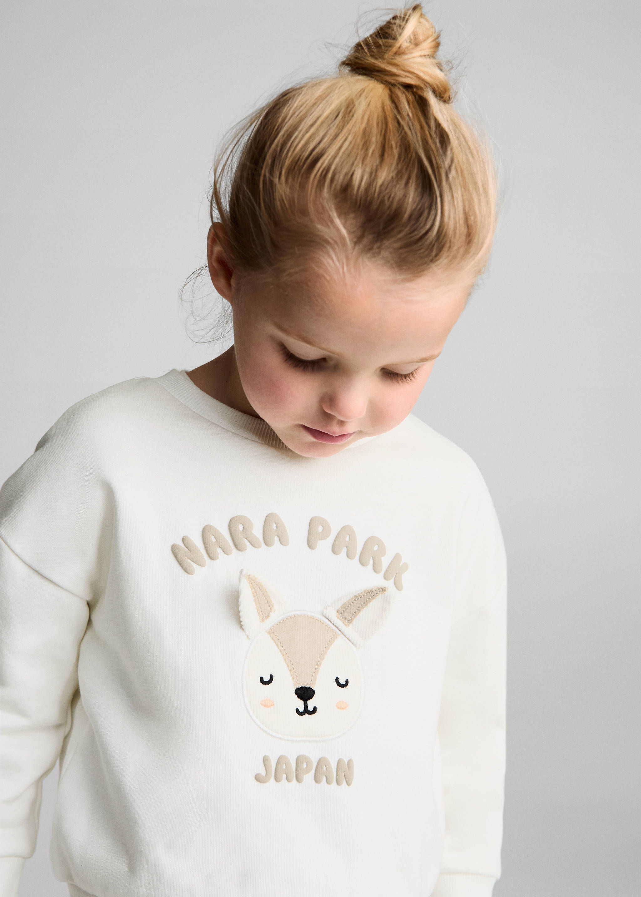 Baumwoll-Sweatshirt mit Stickdetail - Detail des Artikels 1