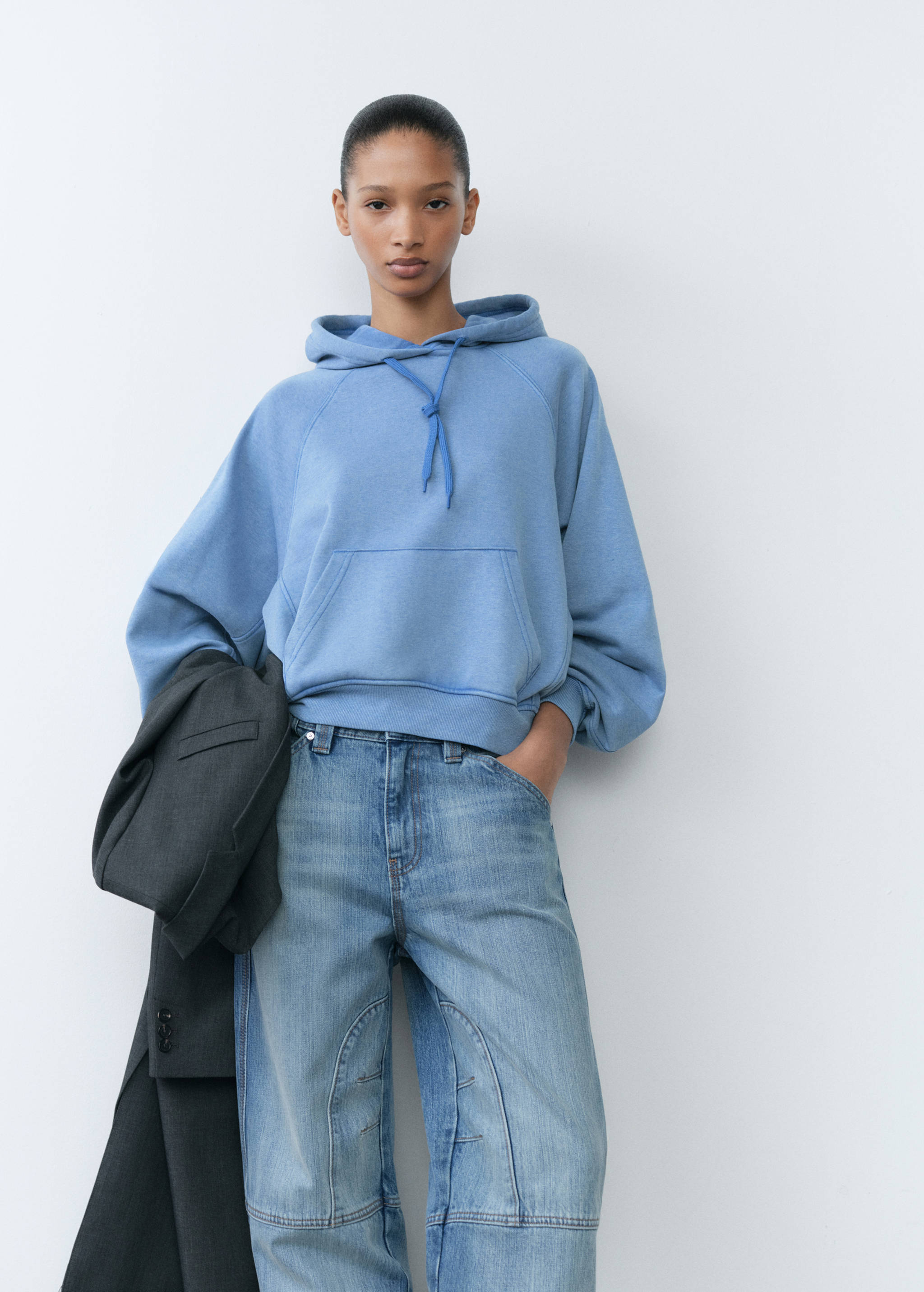 Свитшот с капюшоном, хлопок - Средний план