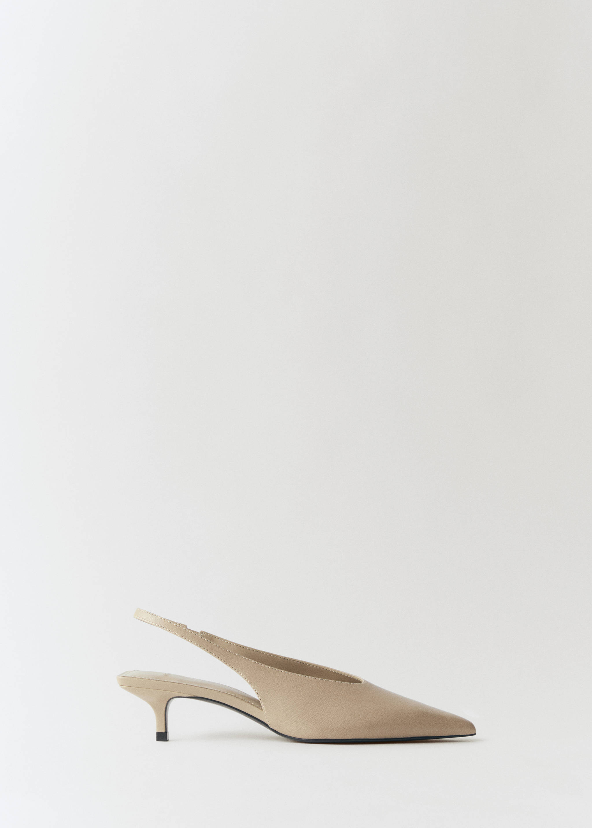 Kitten-heel leather shoes - Article without model