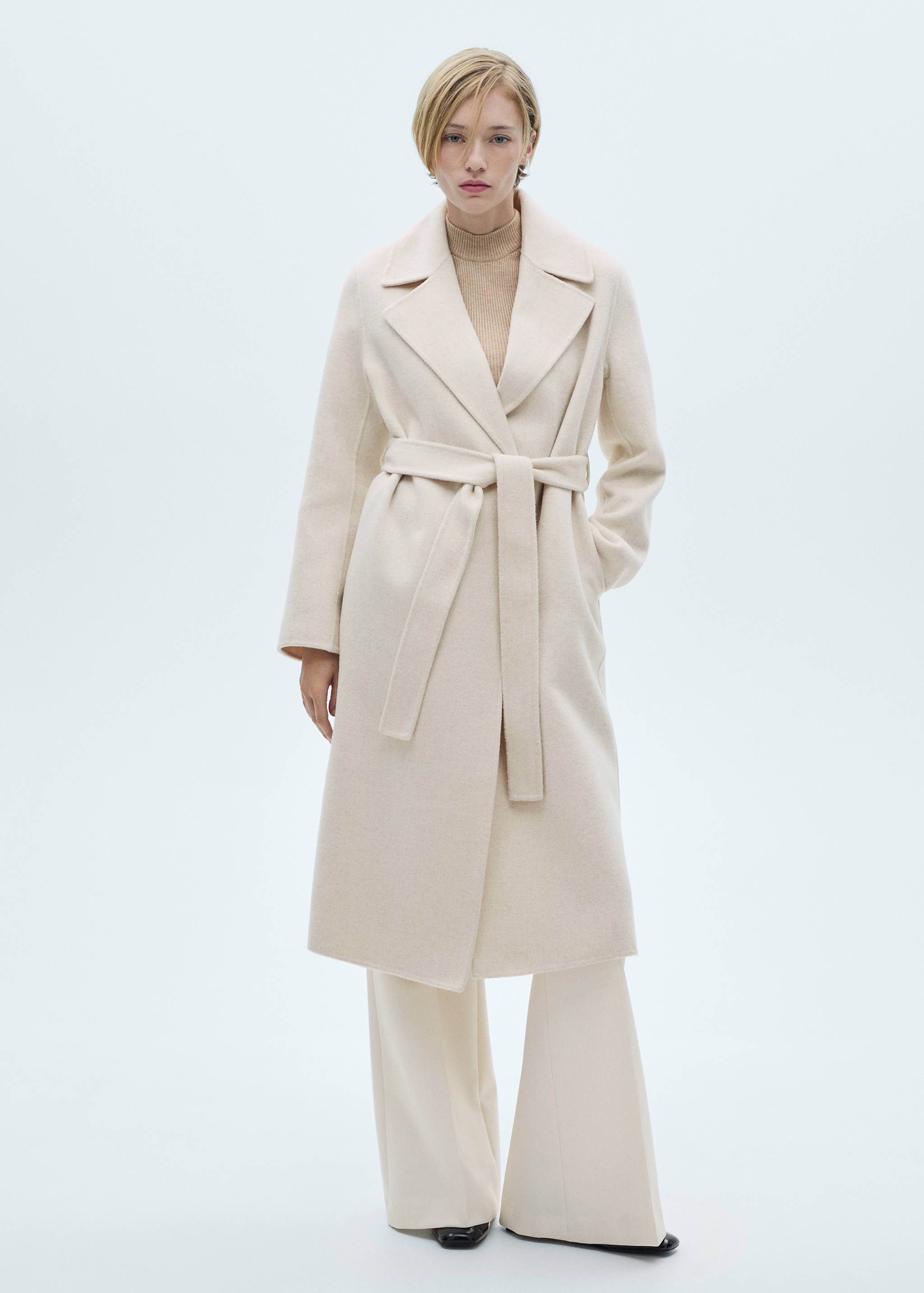 Handmade wool coat with belt - General plane