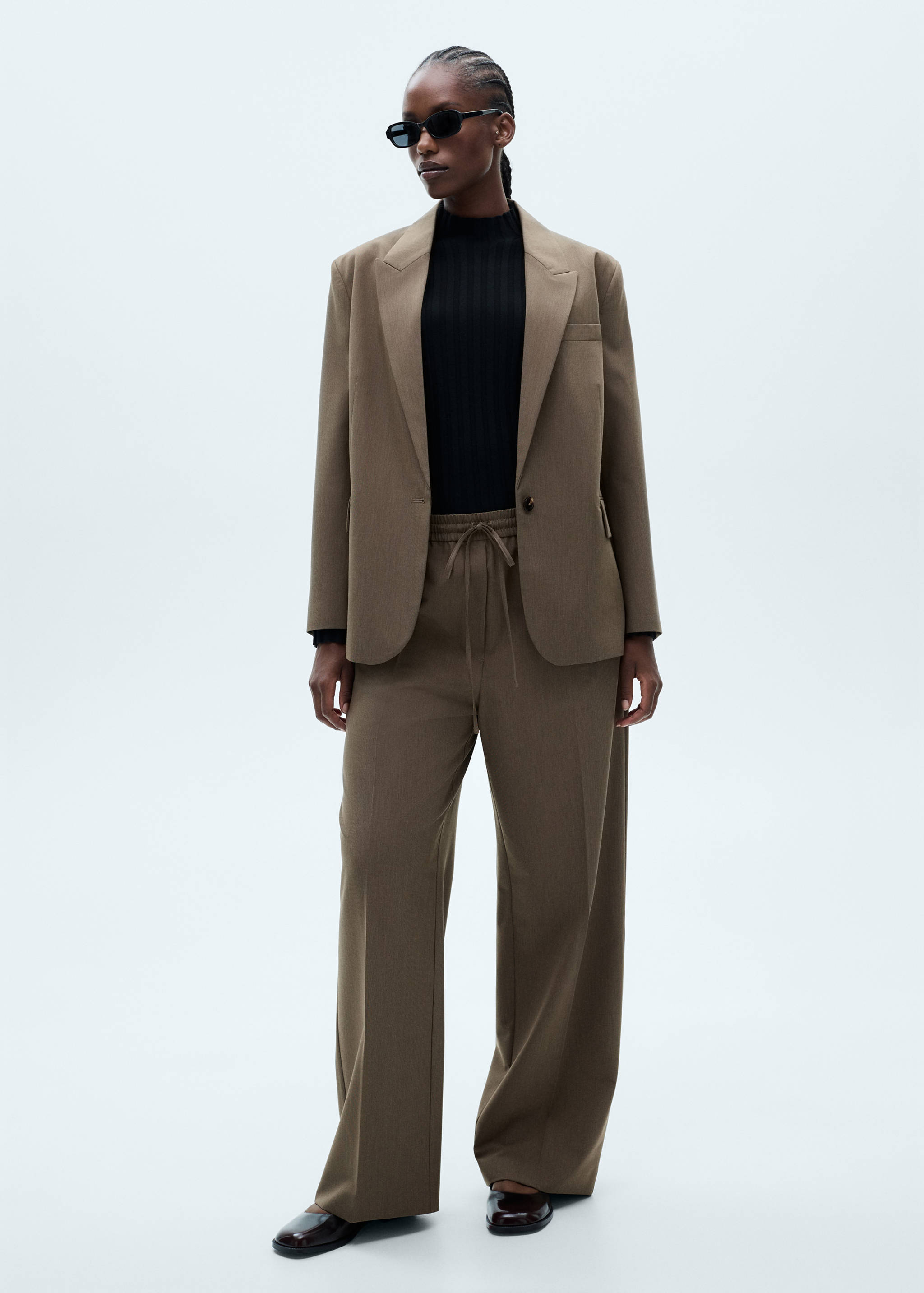 Straight-fit pants with elastic waist - Details of the article 3