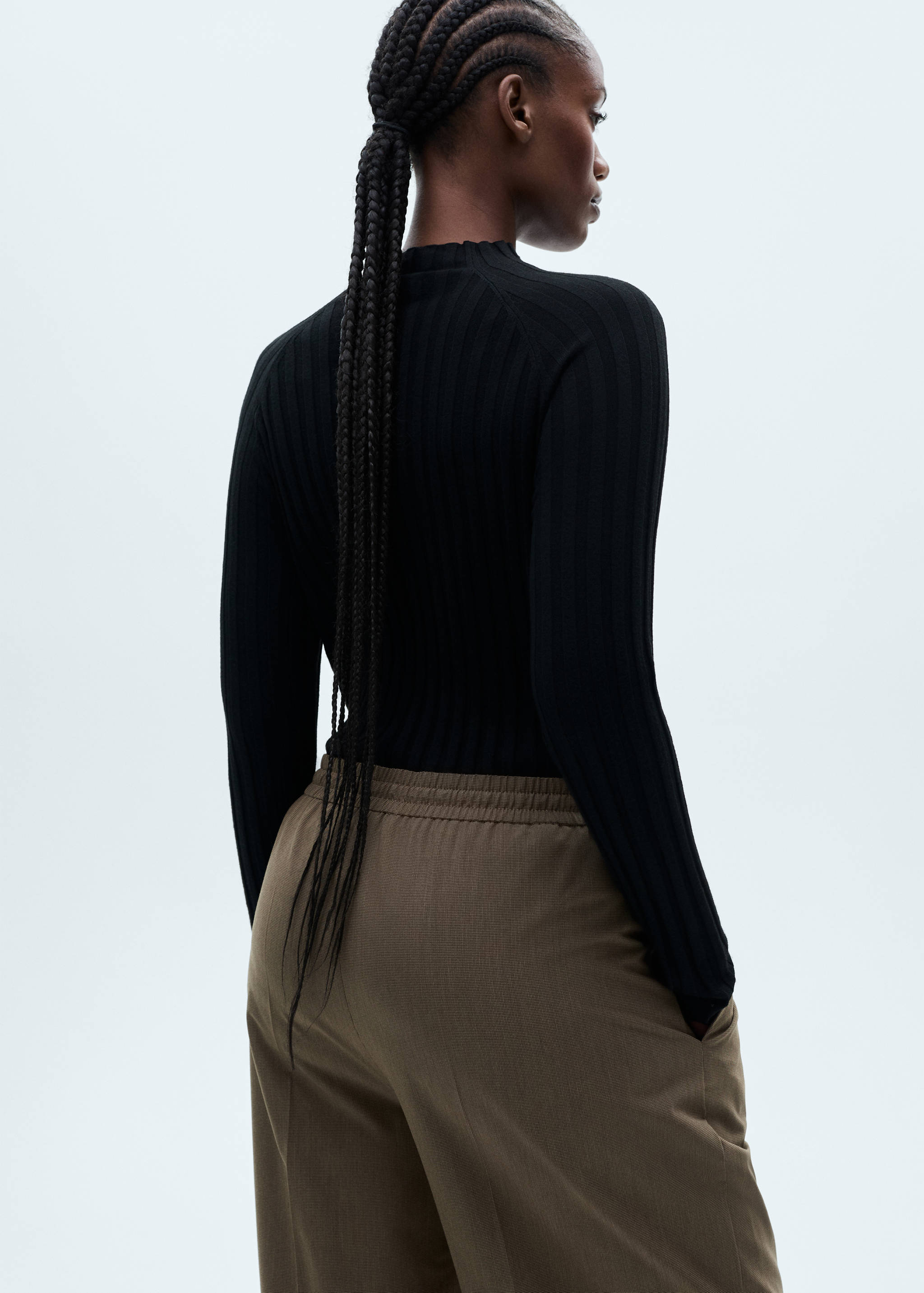 Straight-fit pants with elastic waist - Details of the article 4