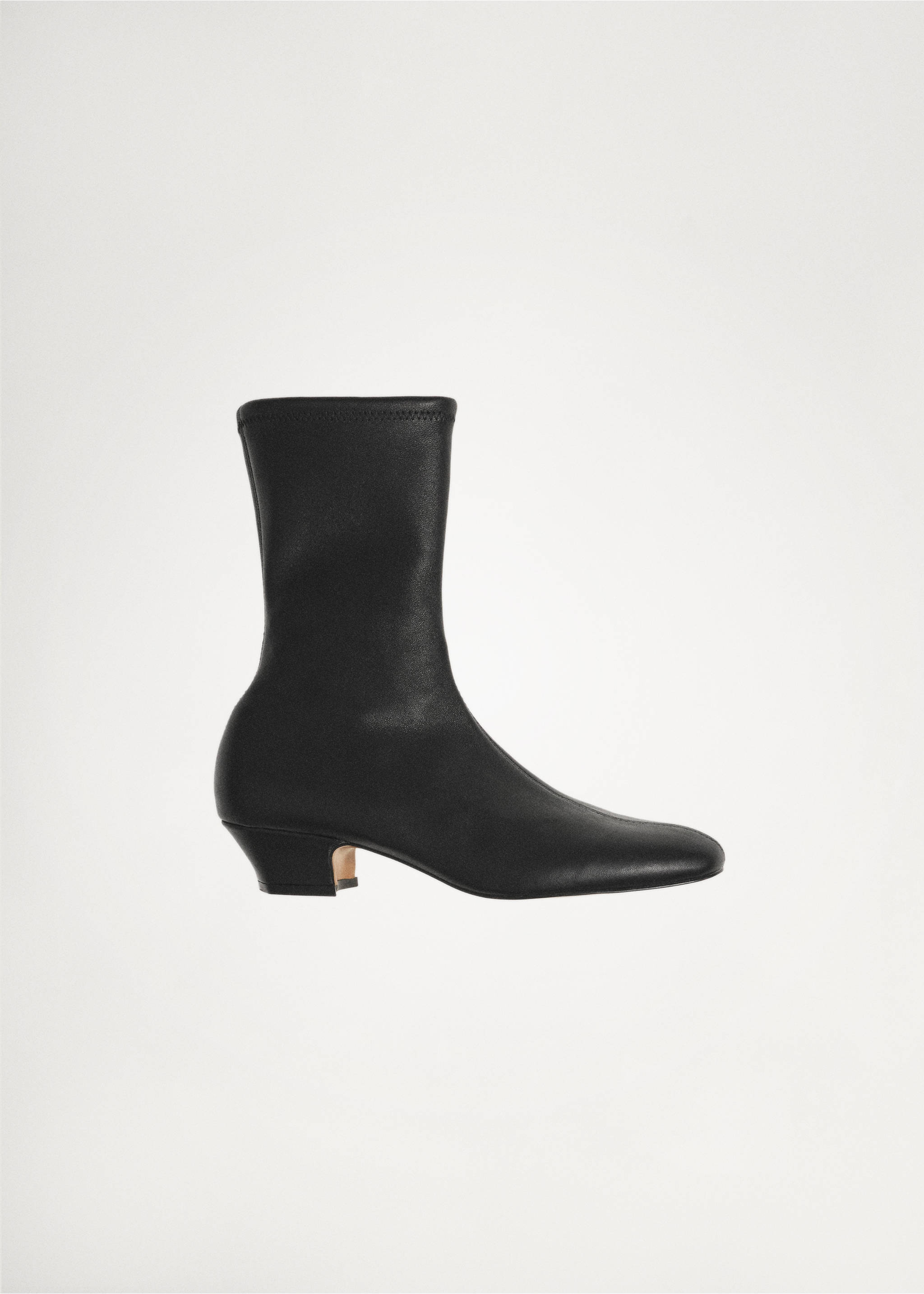 Soft leather boots - Details of the article 5, Black. Ref: 77016744-00.