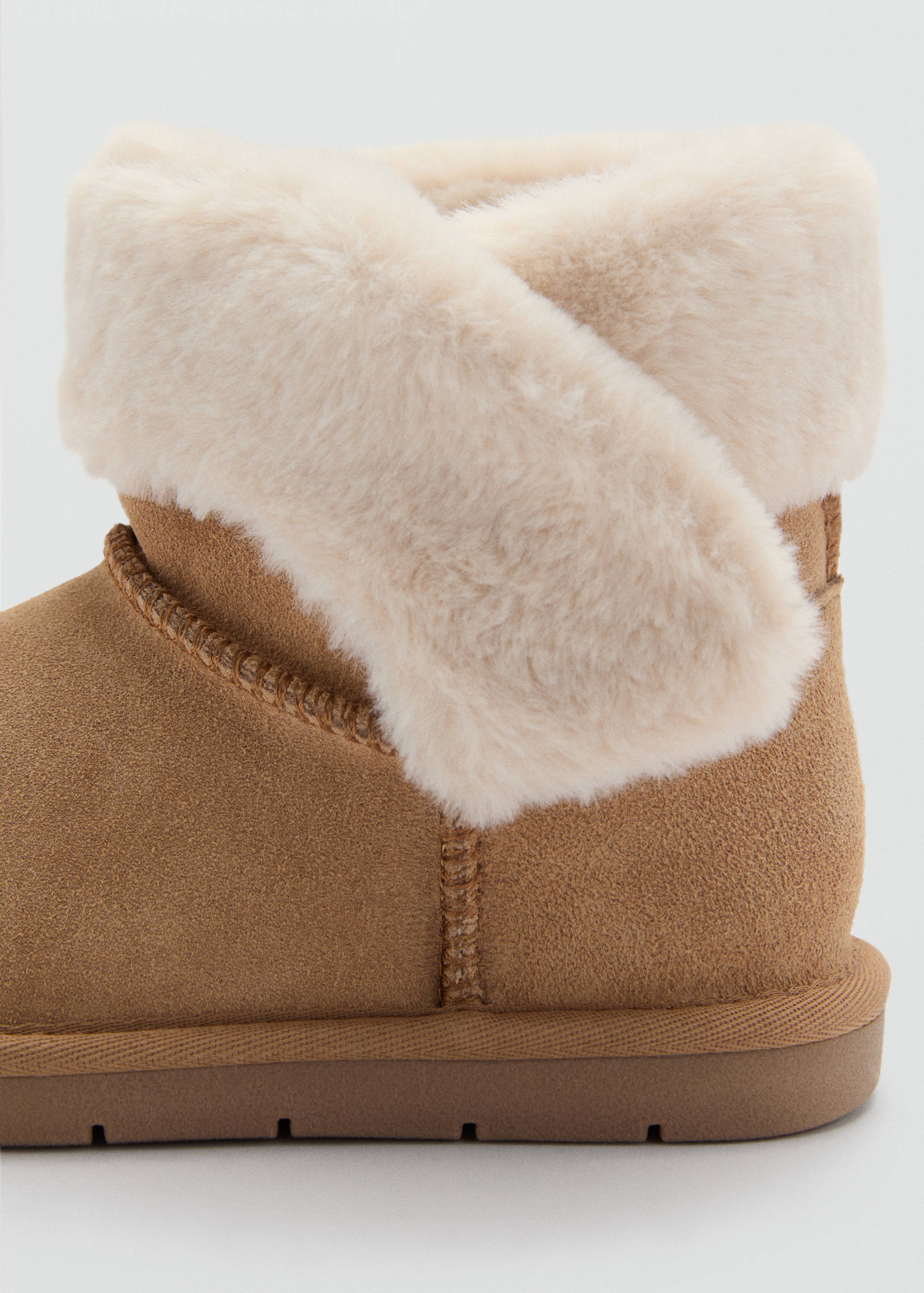 Bottines en cuir et imitation fourrure - Détail de l'article 1