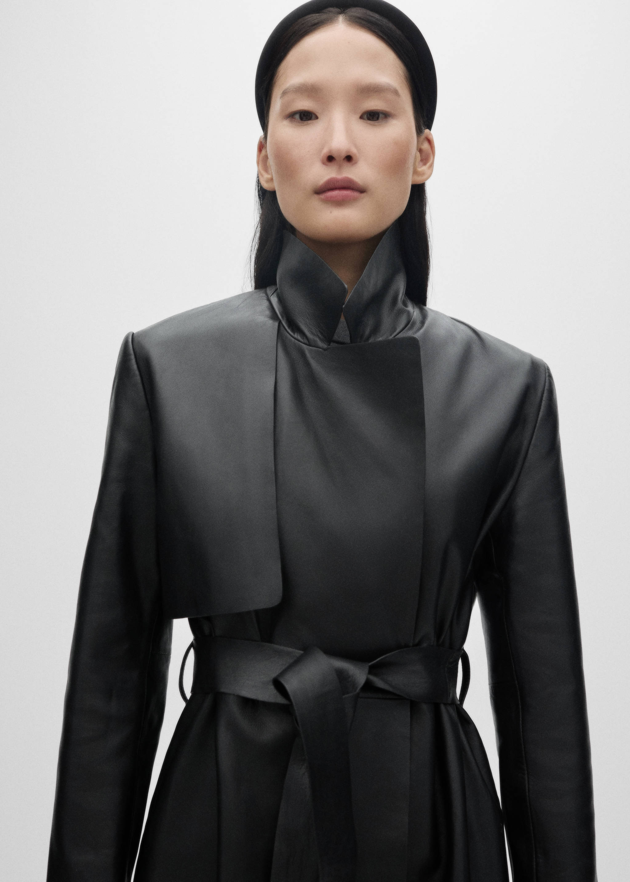 Diadema acolchada satinada - Plano general