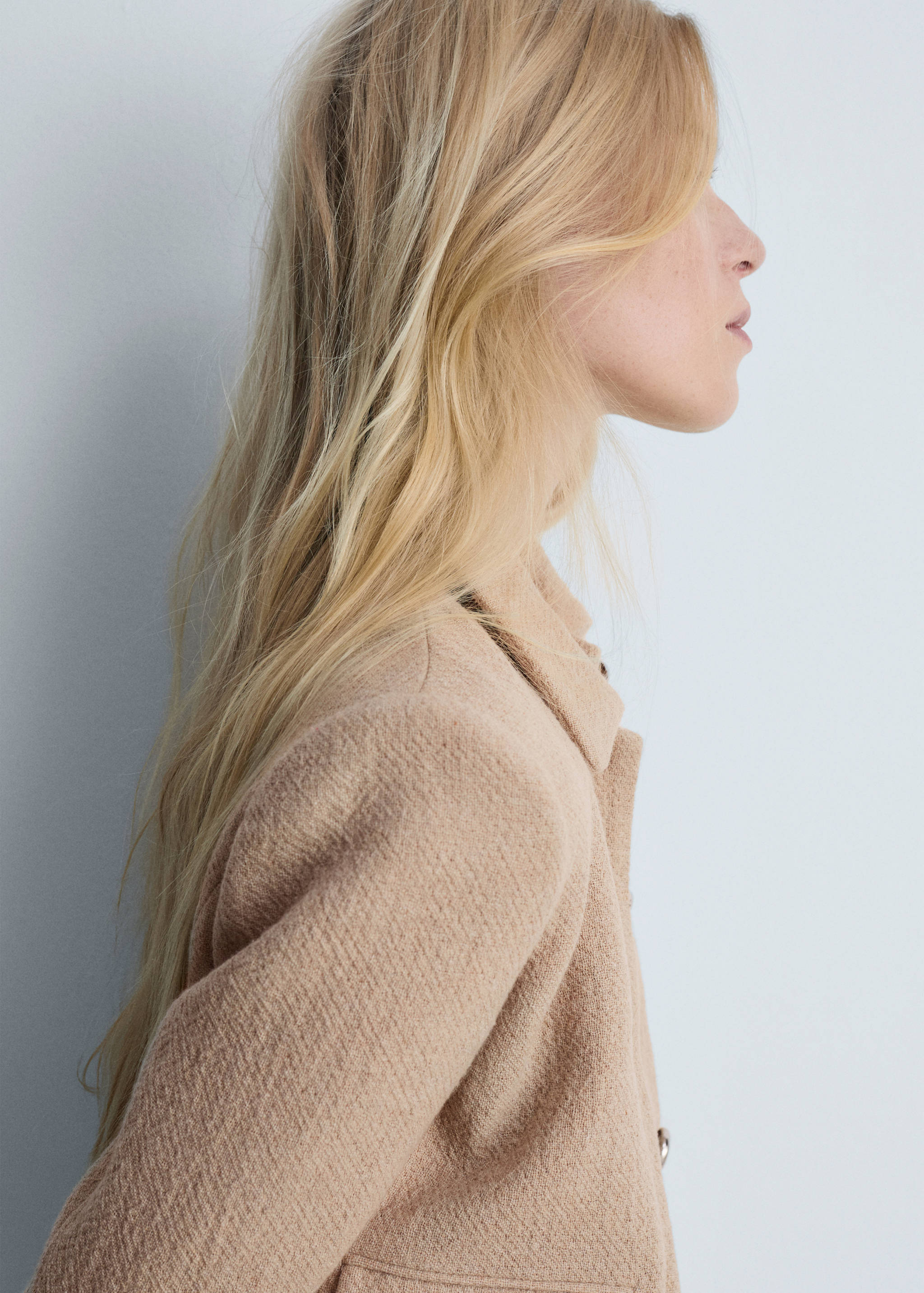 Buttoned cropped jacket - Details of the article 1