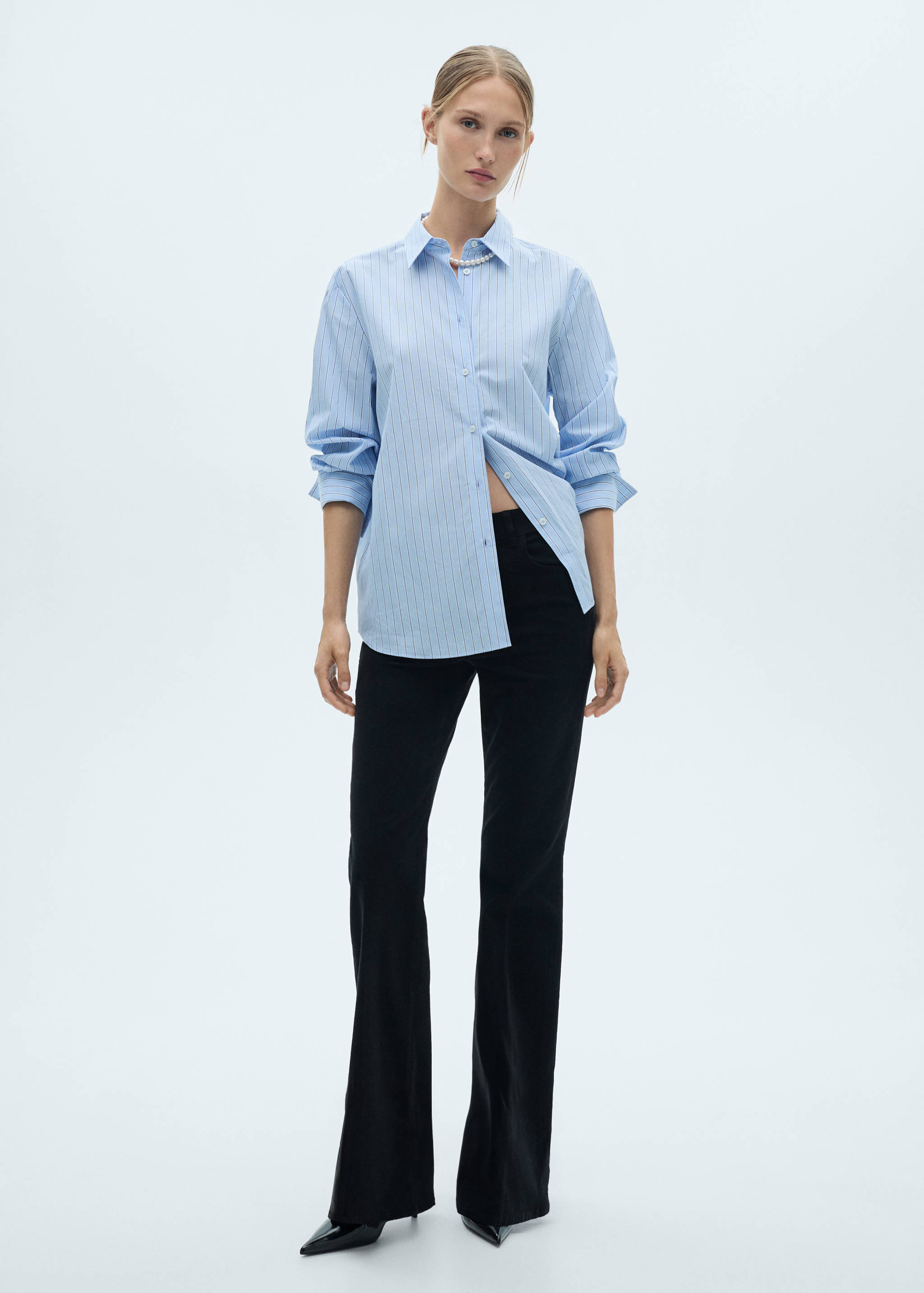 Flared jeans i kordfløyel - Total bildeutsnitt