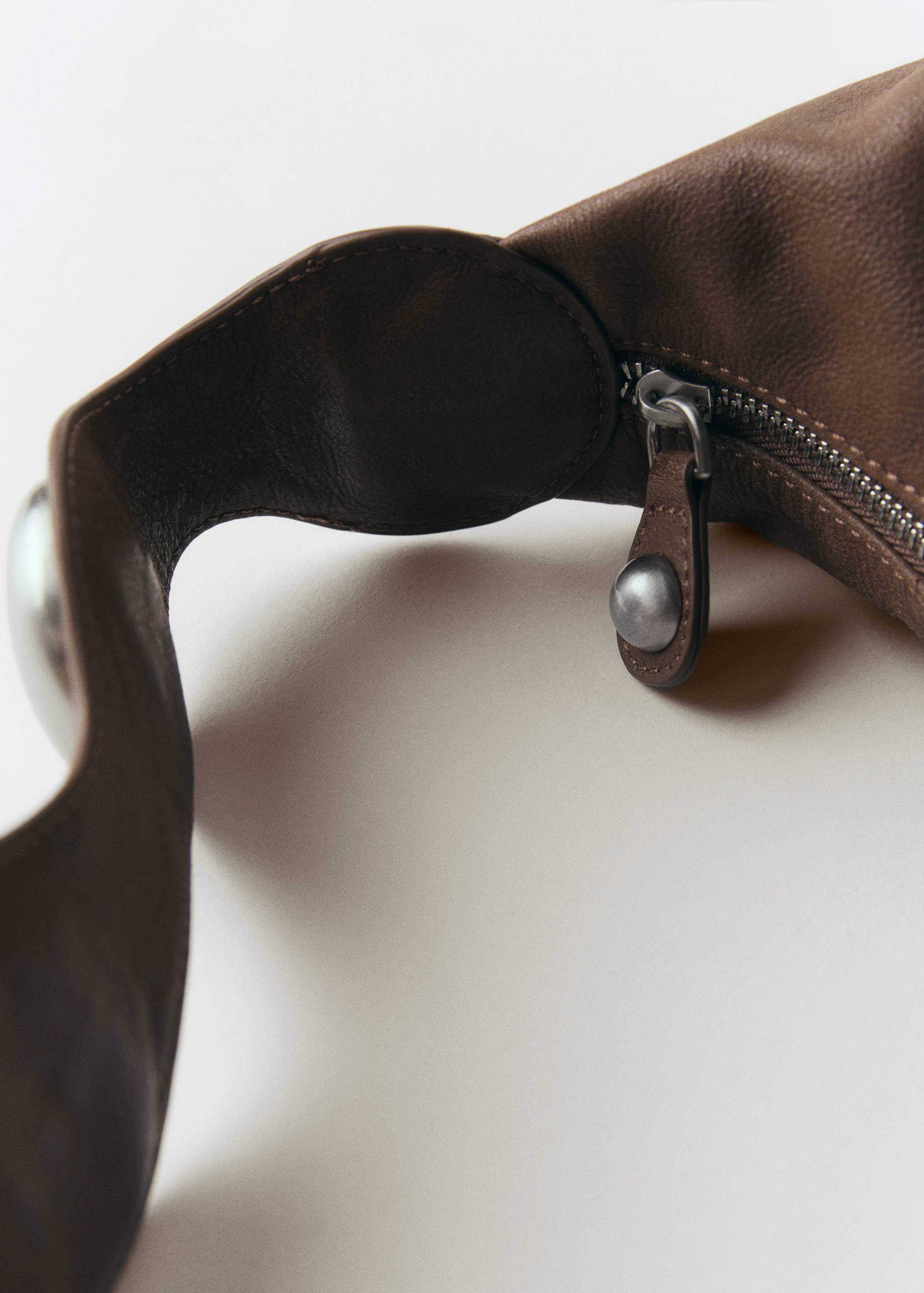 Stud leather bag - Details of the article 2