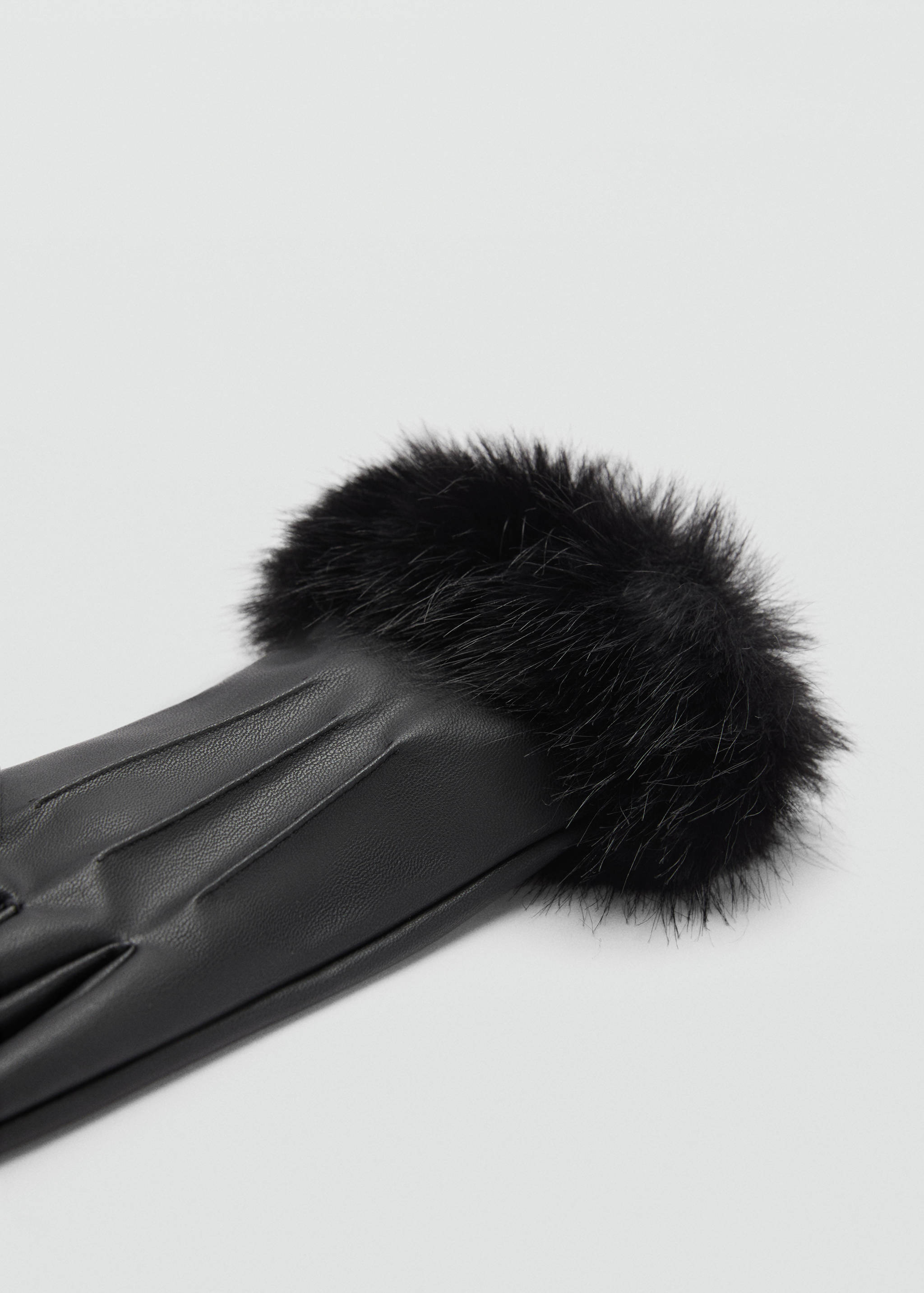 Guantes combinados pelo - Plano medio