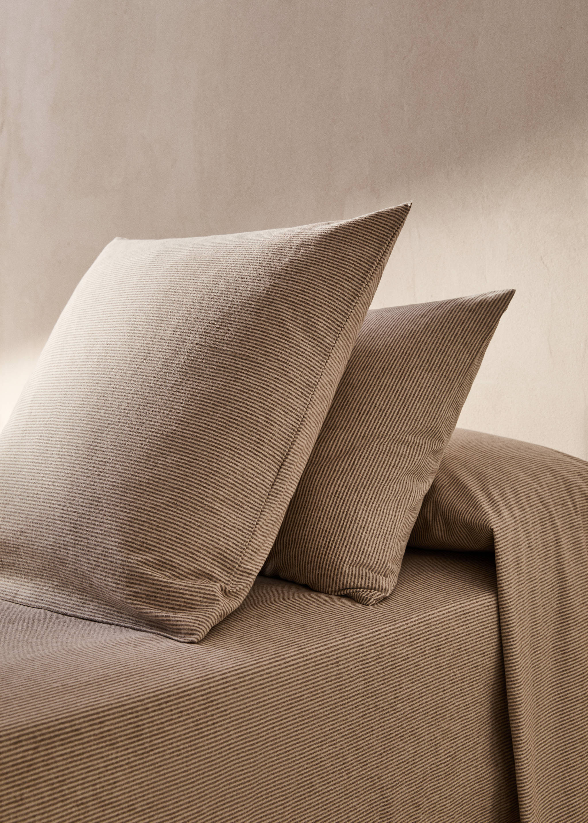 Cotton flannel pillowcase stripes 45x110cm - General plane