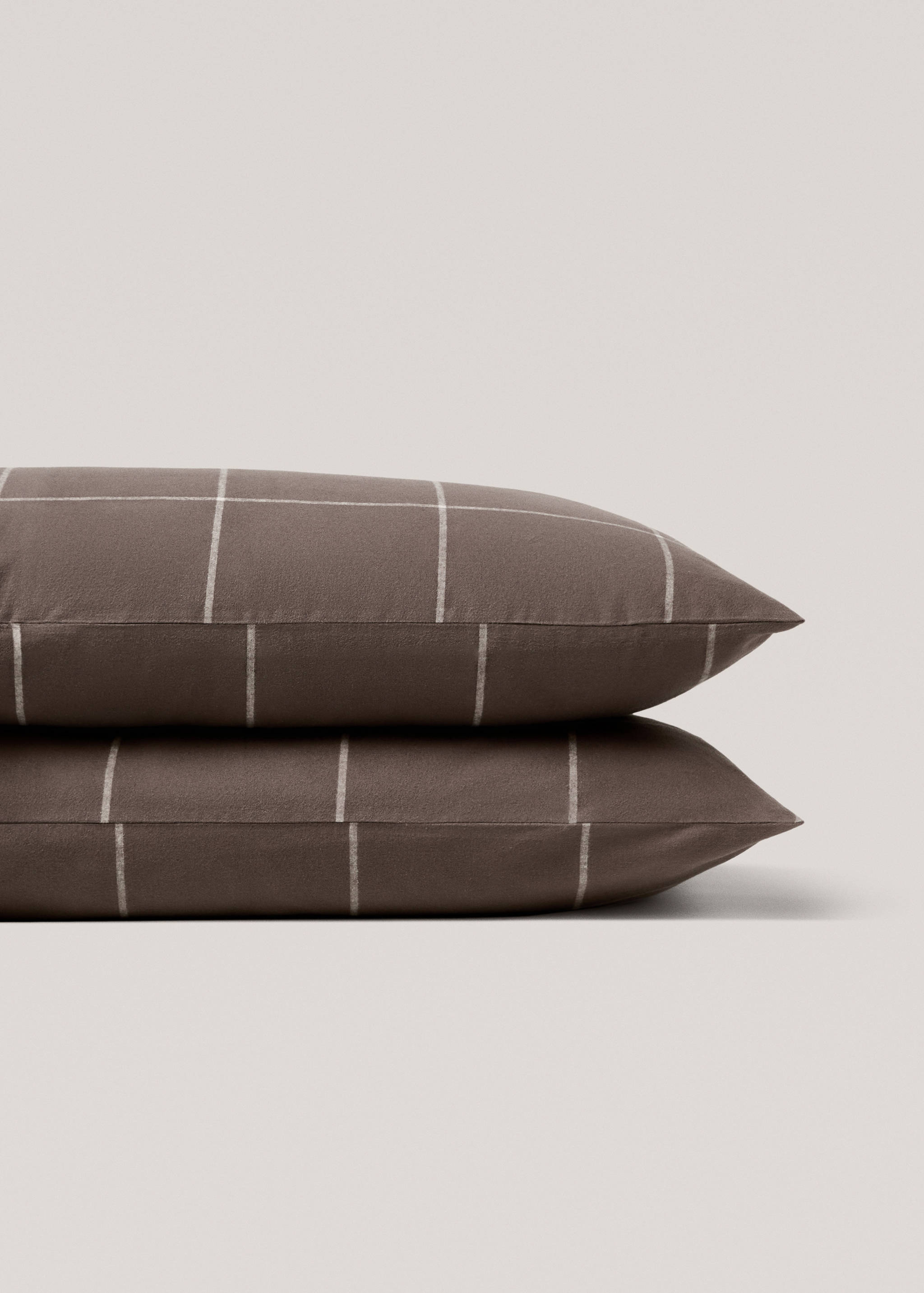 Cotton flannel checkered pillowcase 60x60cm - Details of the article 1