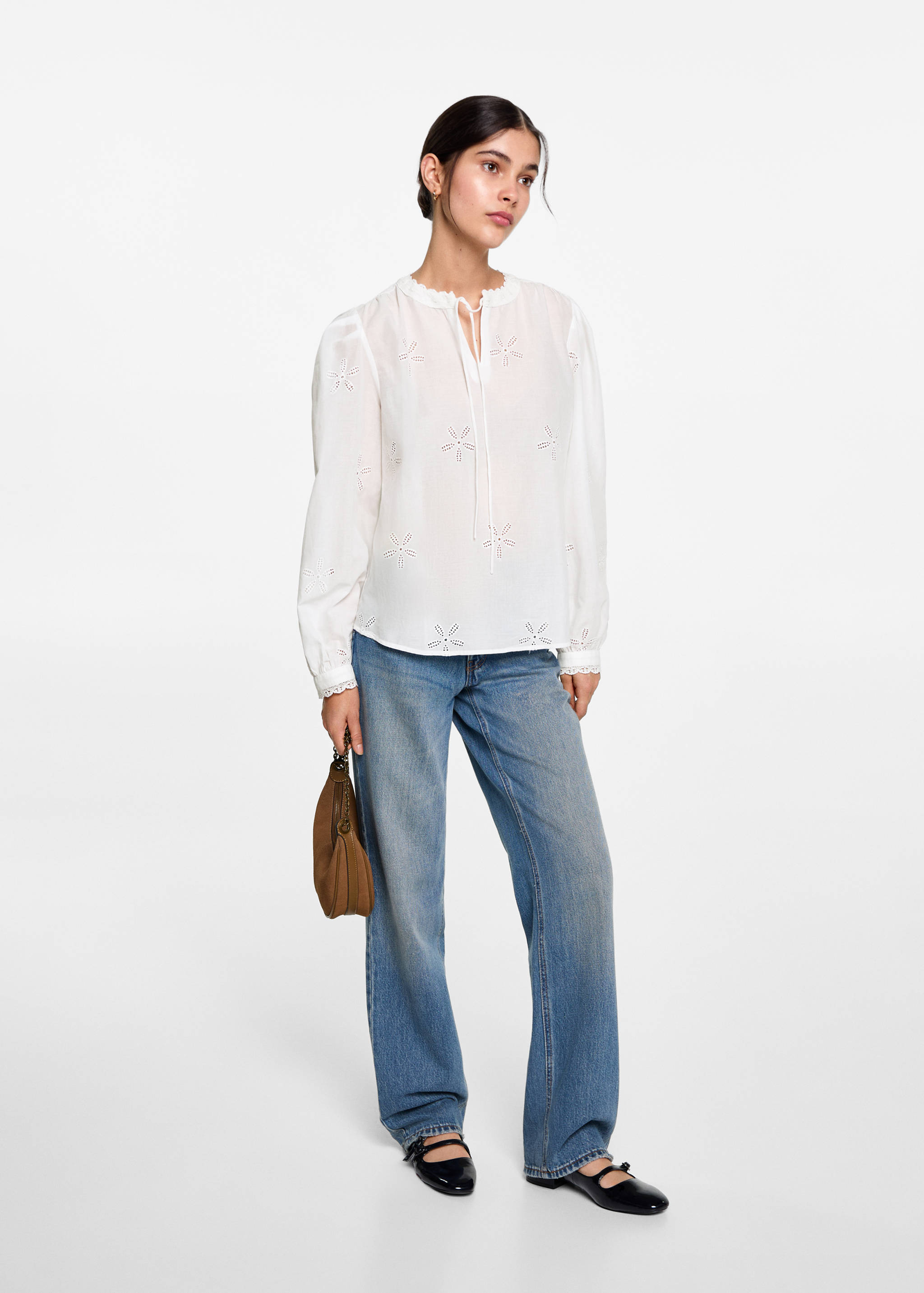 Floral embroidered blouse - Medium plane