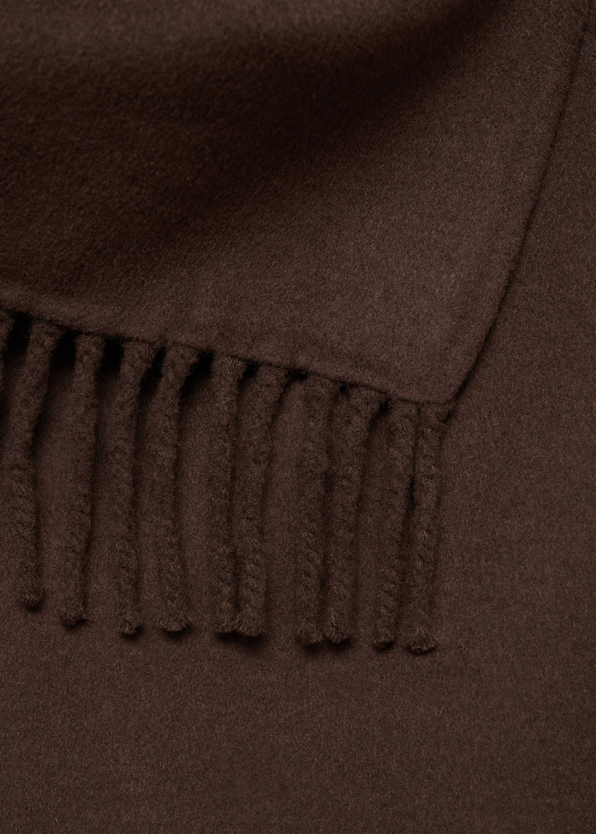 Wool coat with fringed scarf - Details of the article 0