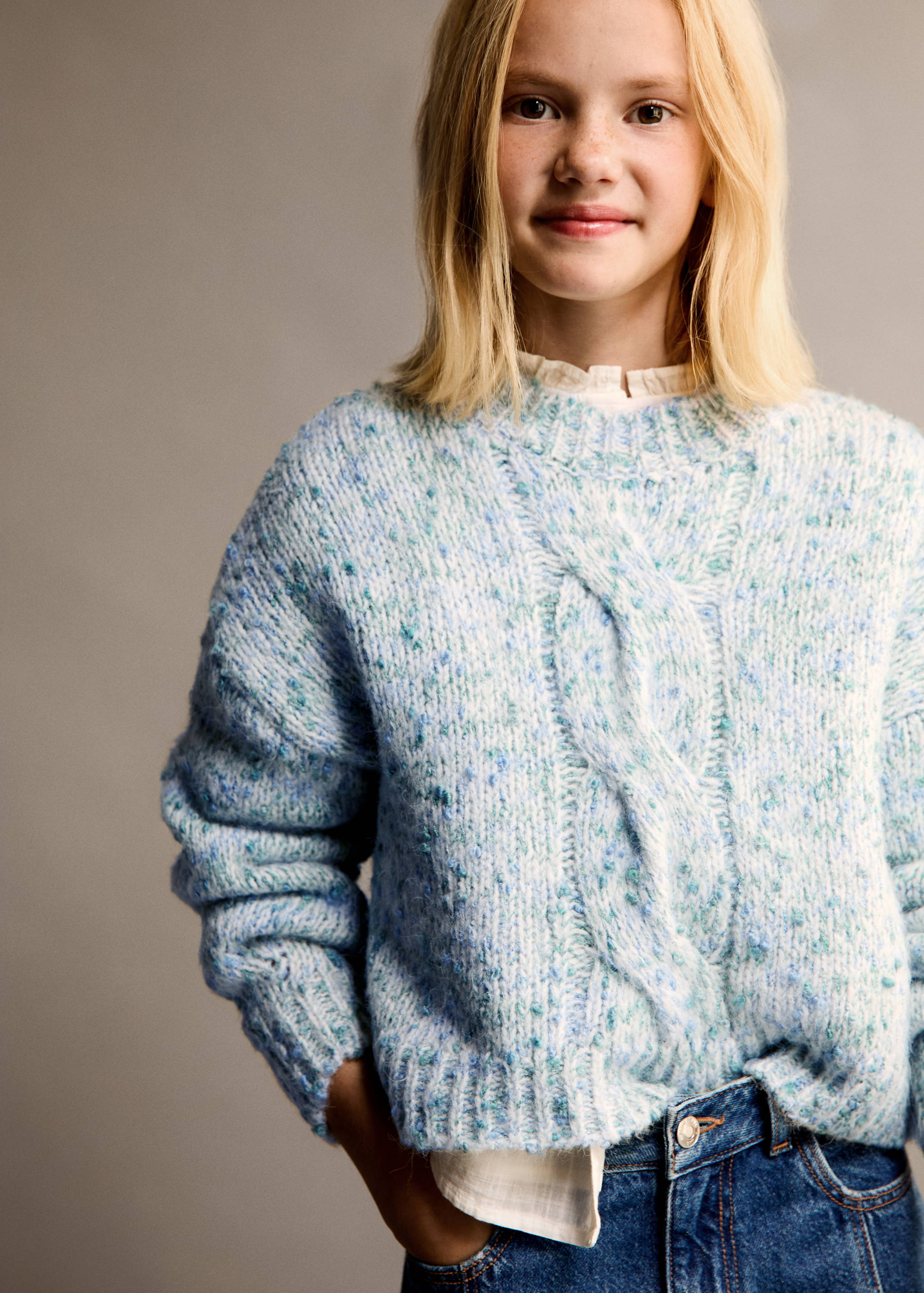 Pull-over bicolore maille - Plan moyen
