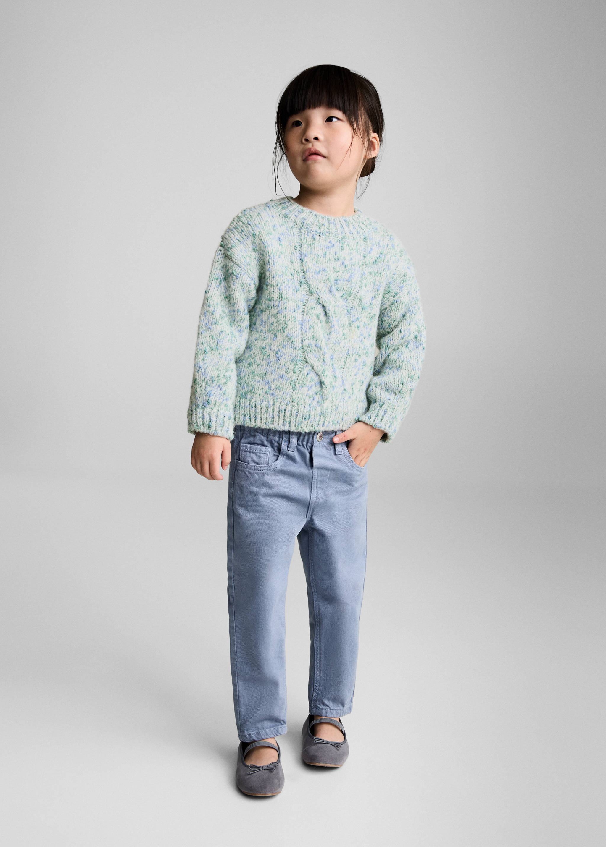 Bicolour knit sweater - General plane