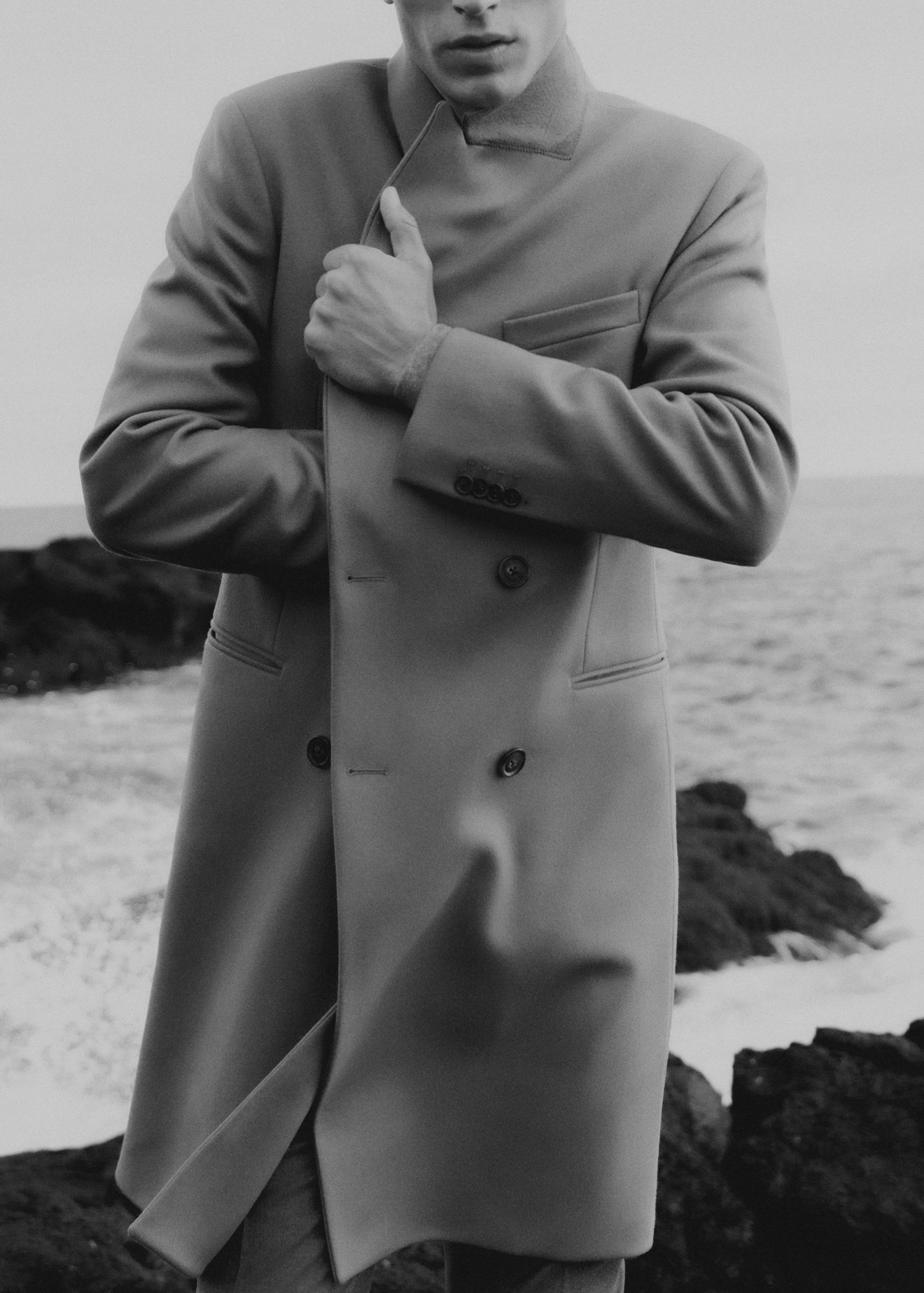 100% Italian wool double-breasted coat - Details of the article 3