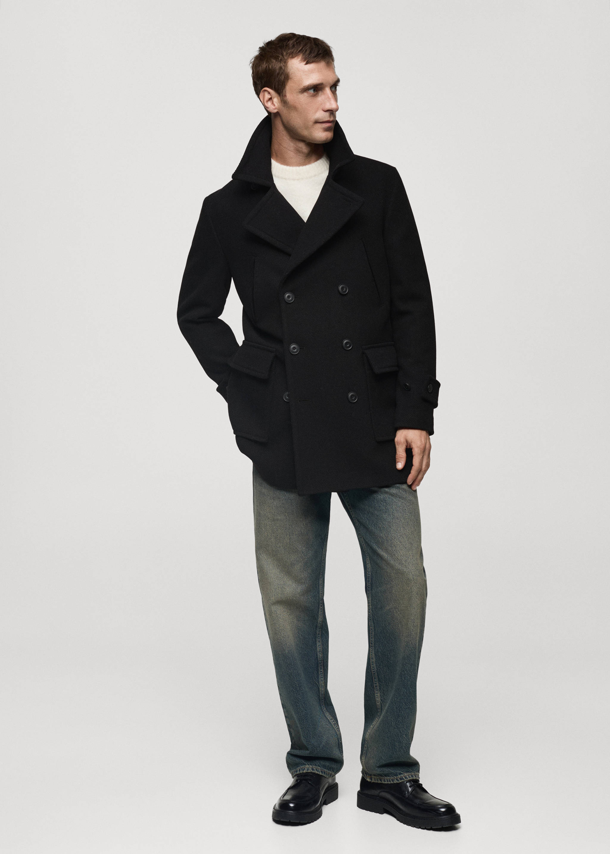 Recycled wool double-breasted coat - General plane