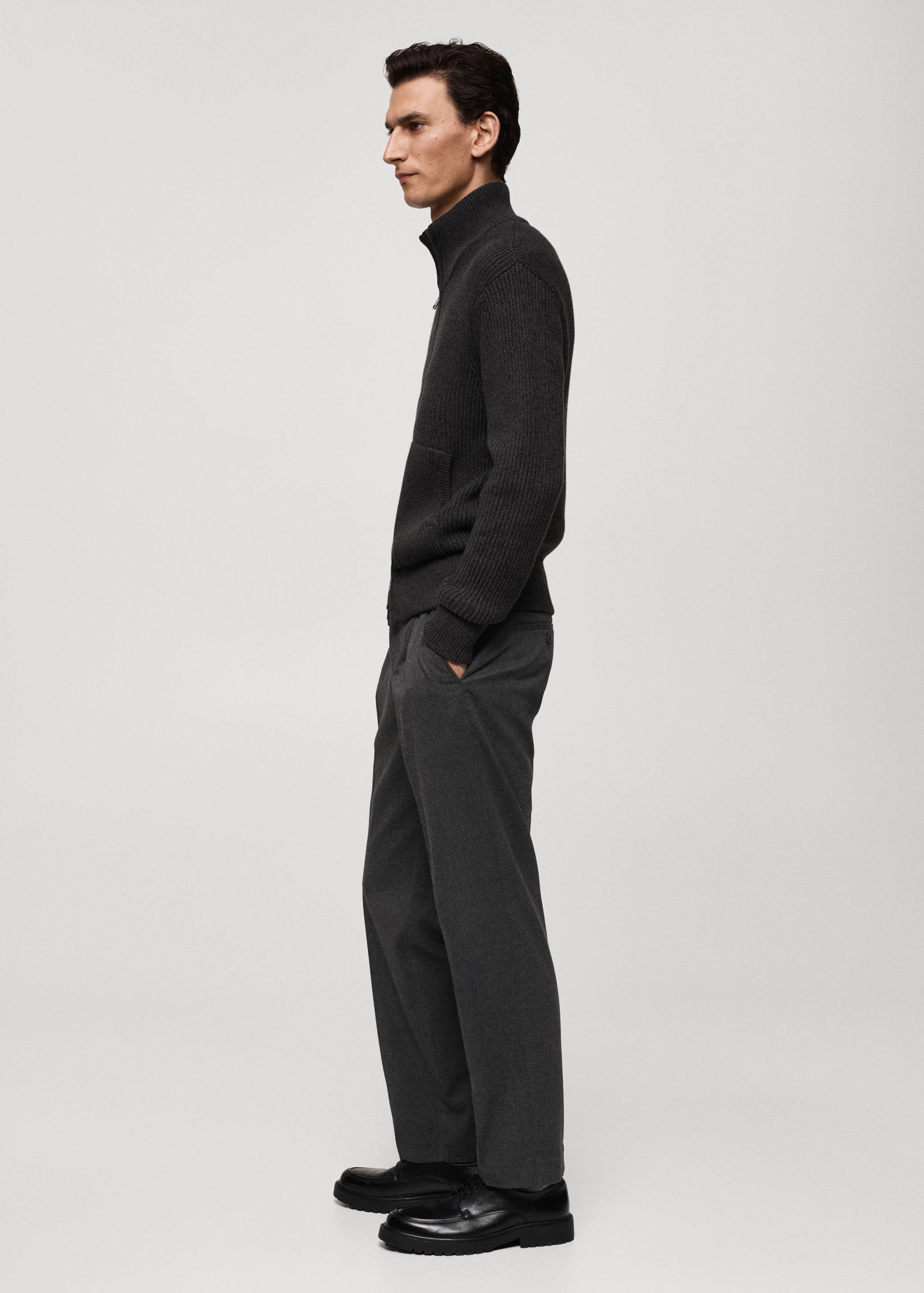 Regular fit cord pleated pants - Details of the article 2