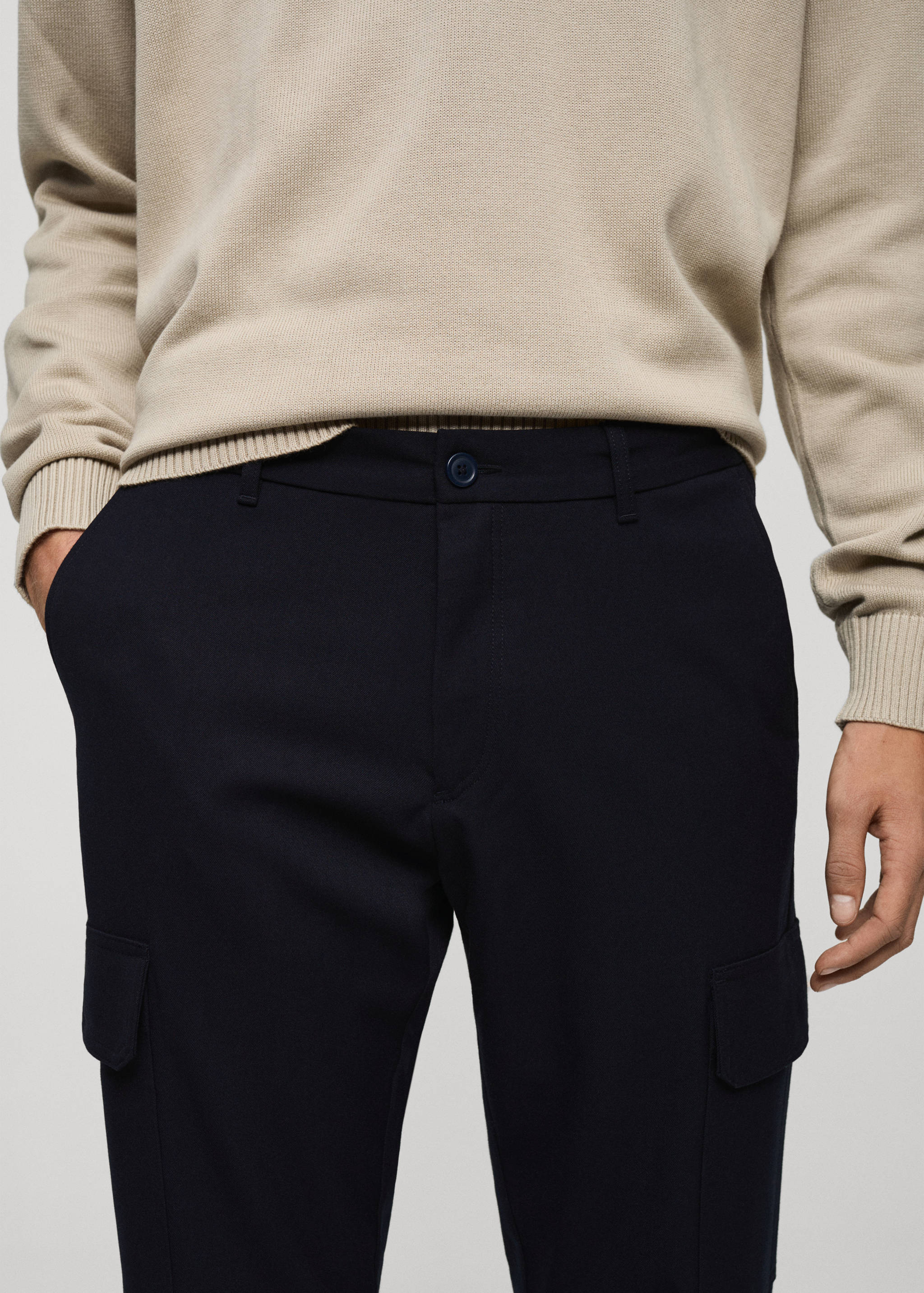 Regular-fit cargo trousers - Details of the article 1