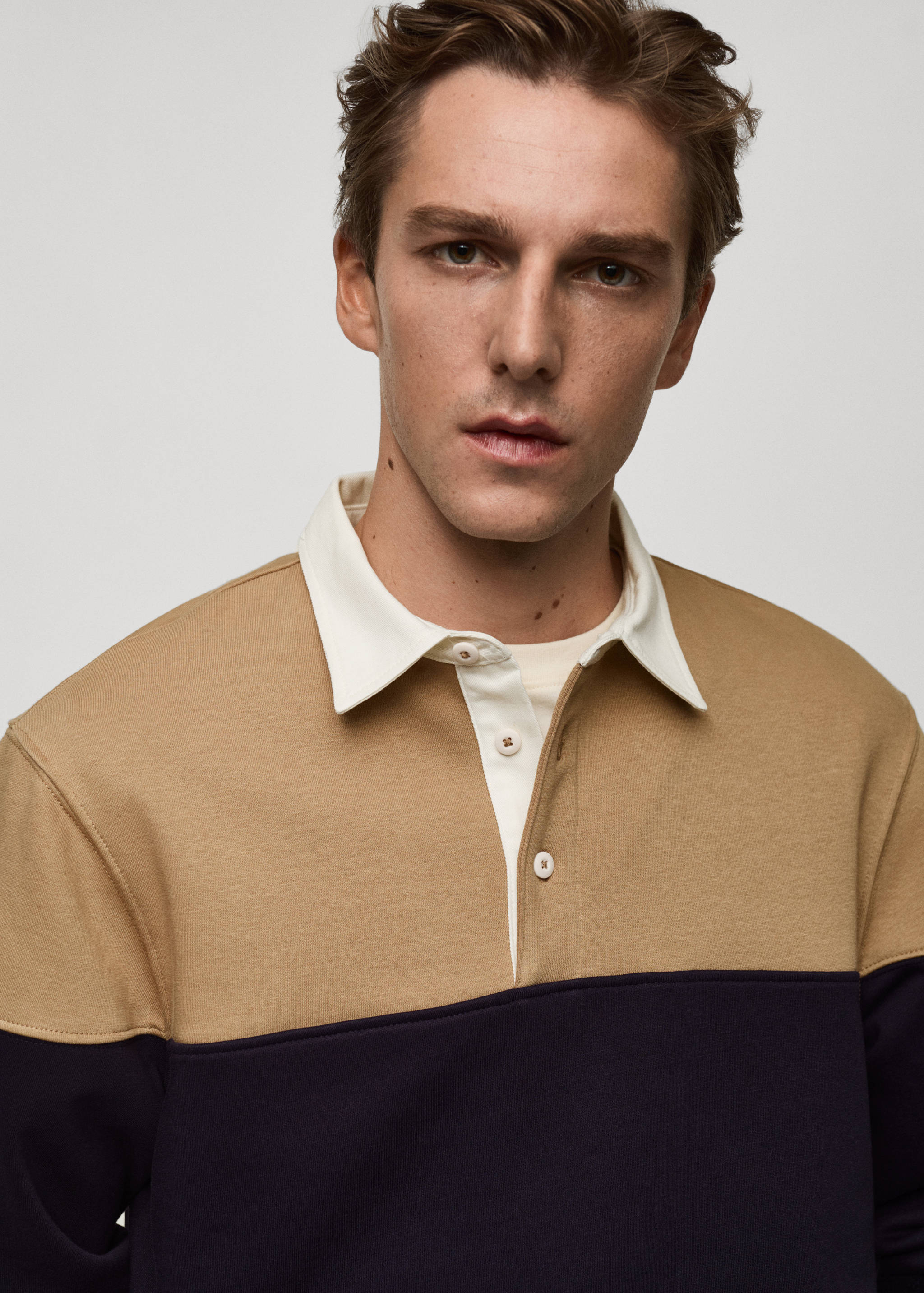 Two-tone cotton polo sweatshirt - Details of the article 1