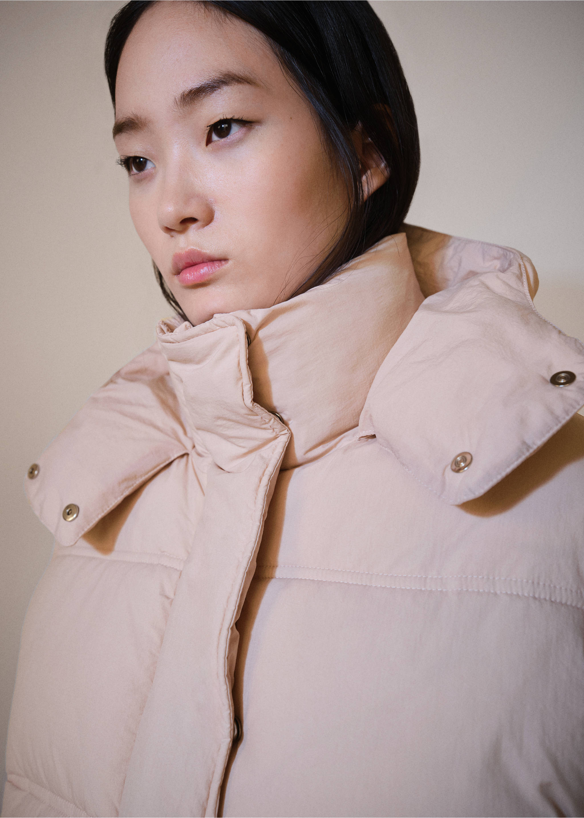 Anorak corto acolchado capucha - Detalle del artículo 1, Rosa pastel. Ref: 77018266-00.