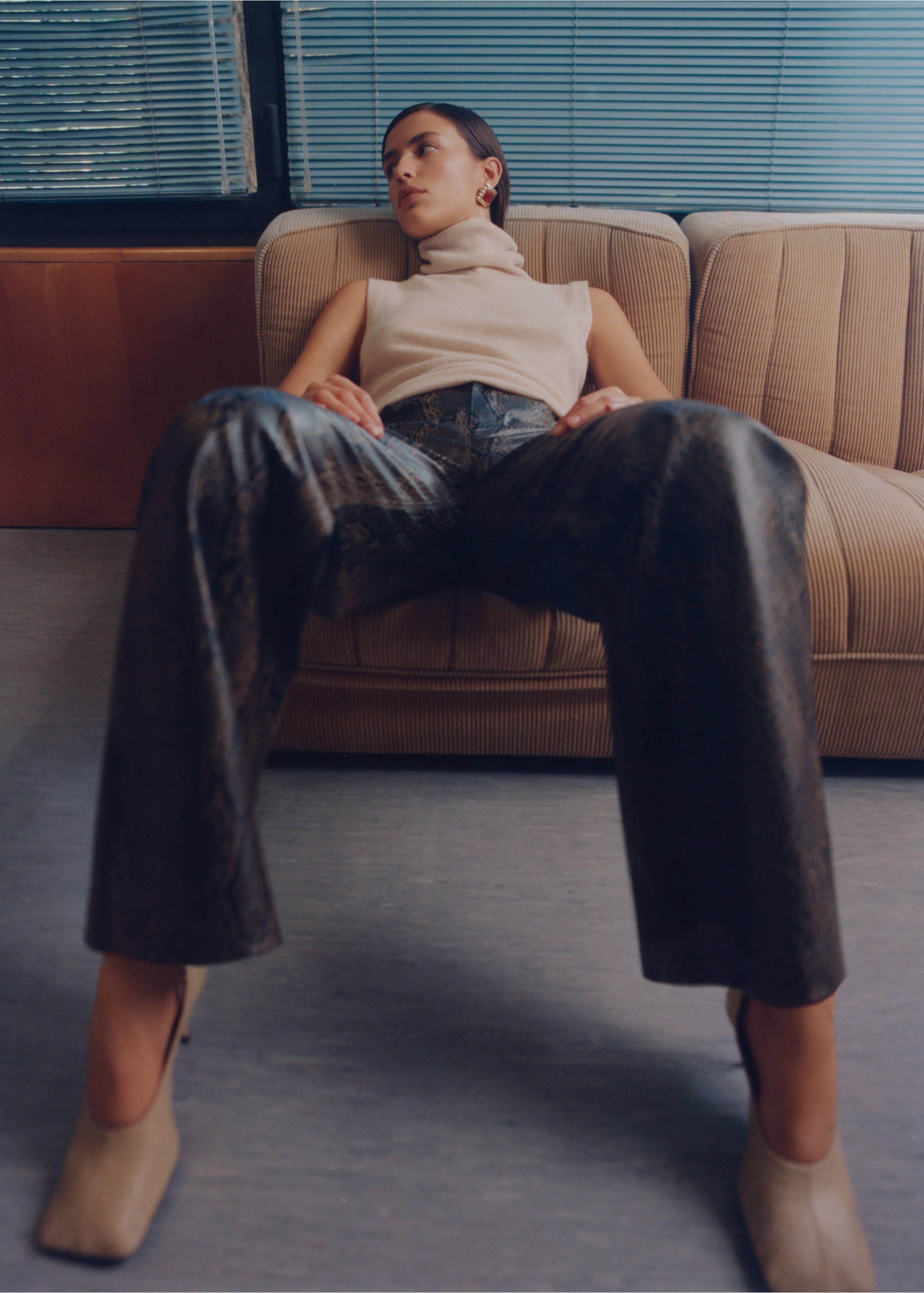 Animal-print faux-leather trousers - Details of the article 7, Beige. Ref: 77018268-00.