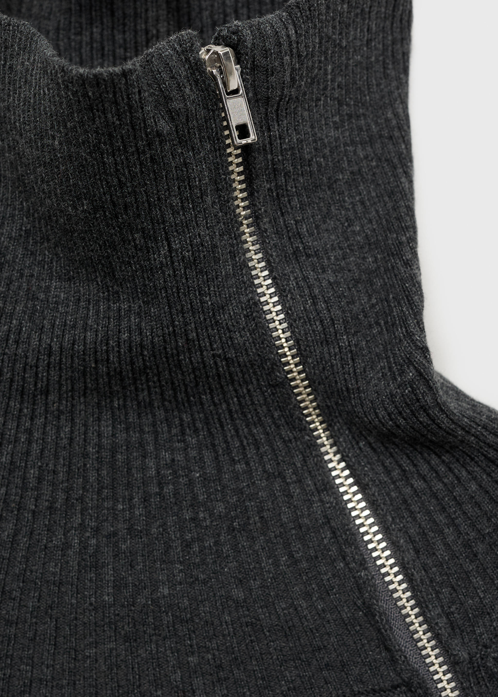 Pull-over maille côtelée col zippé - Détail de l'article 8