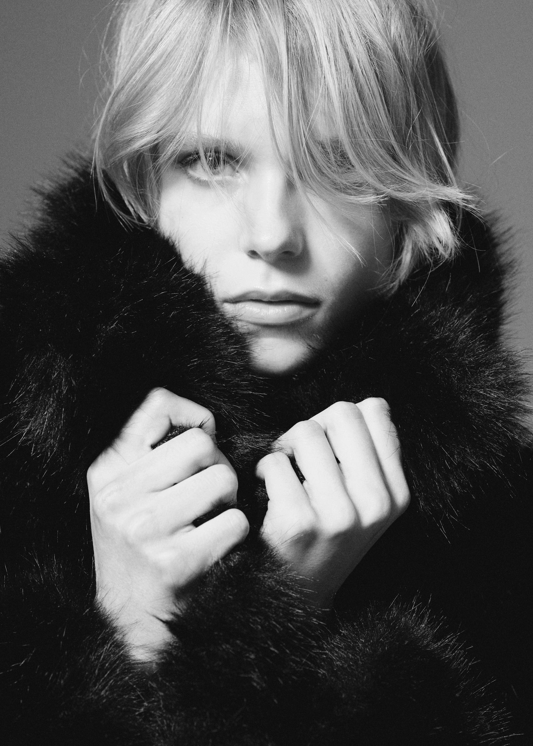 Faux-fur coat with lapels - Details of the article 6