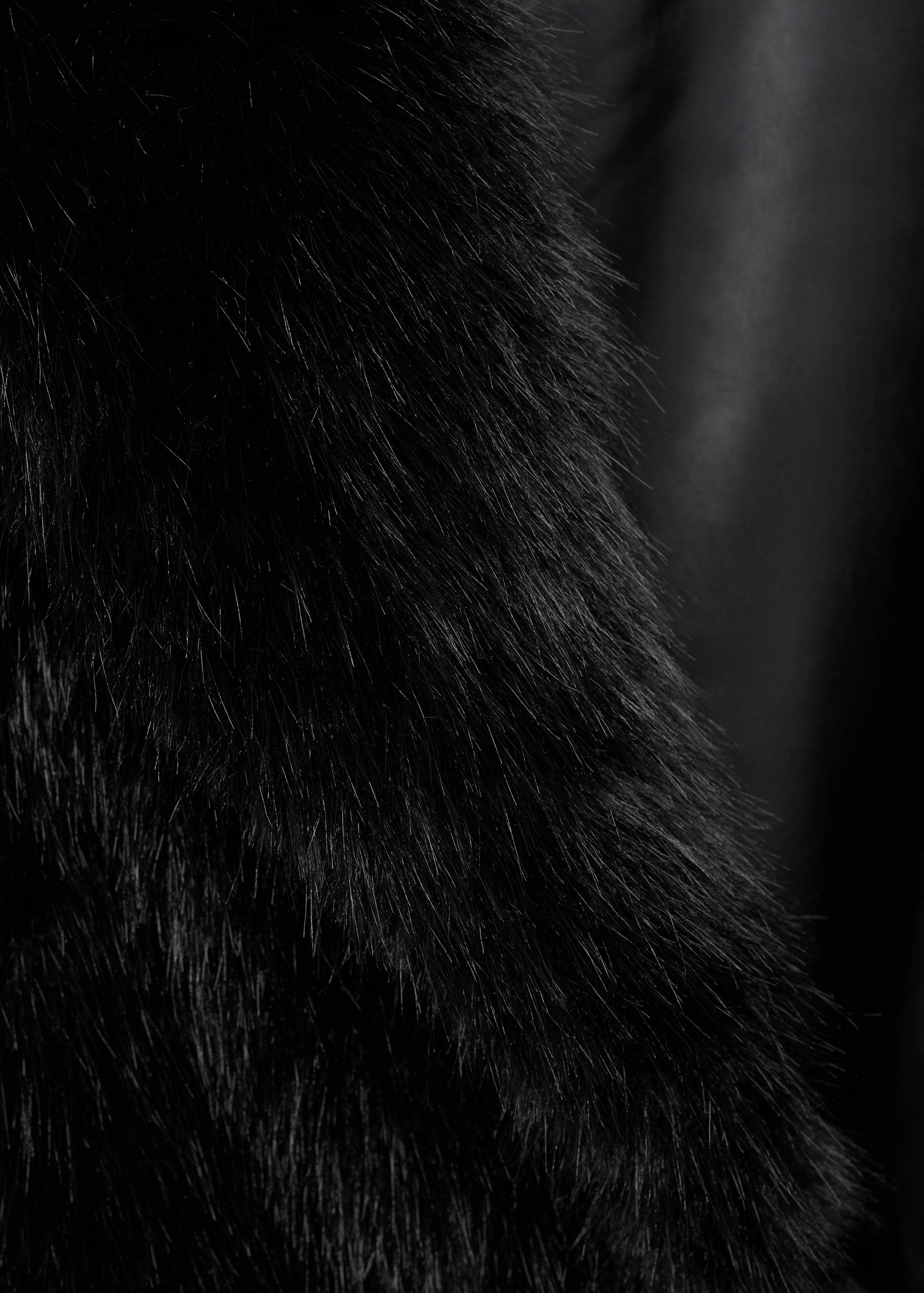 Faux-fur coat with lapels - Details of the article 0
